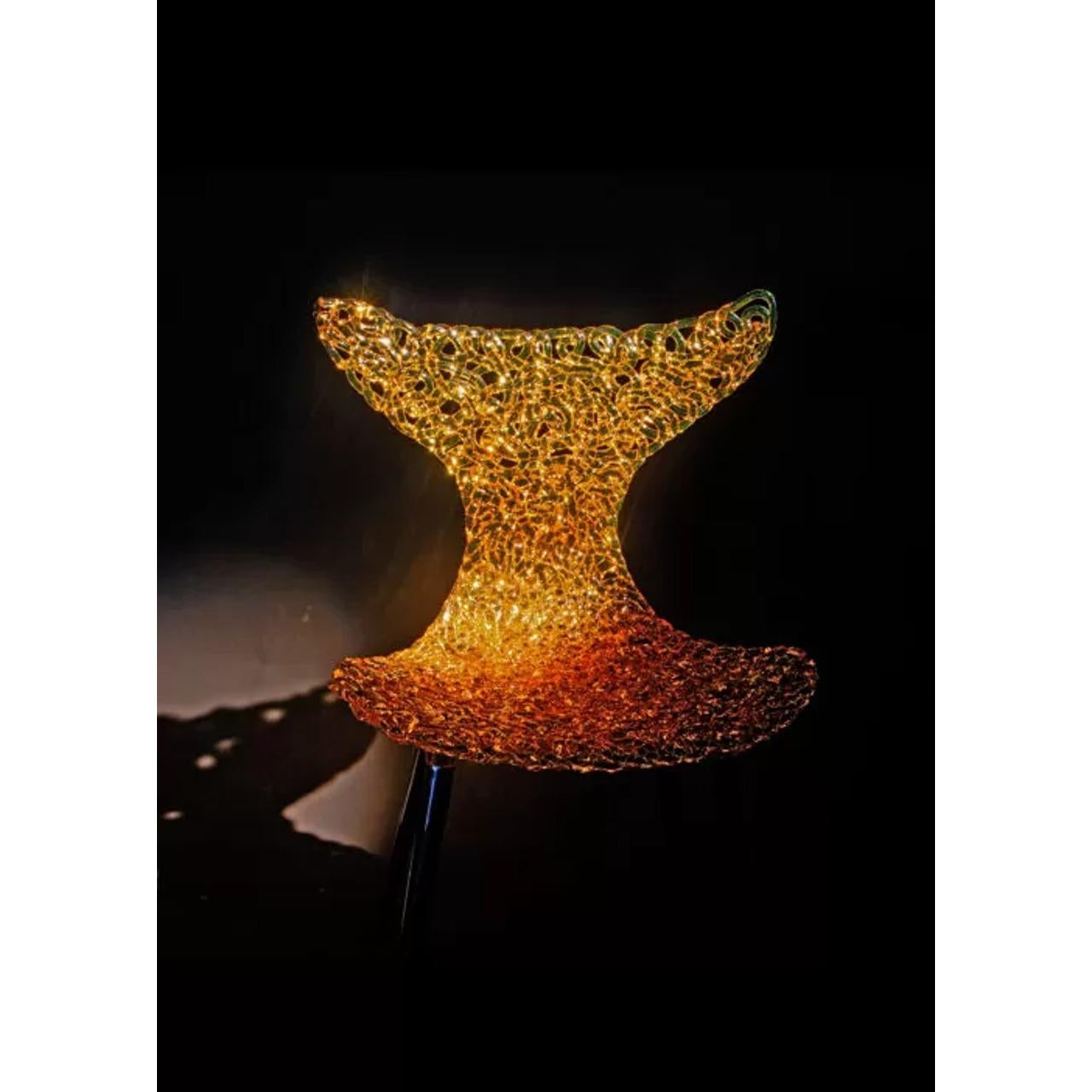 Art Déco Sedia innovativa - Design fluido con riflessi di luce e opzioni di colore audaci in vendita