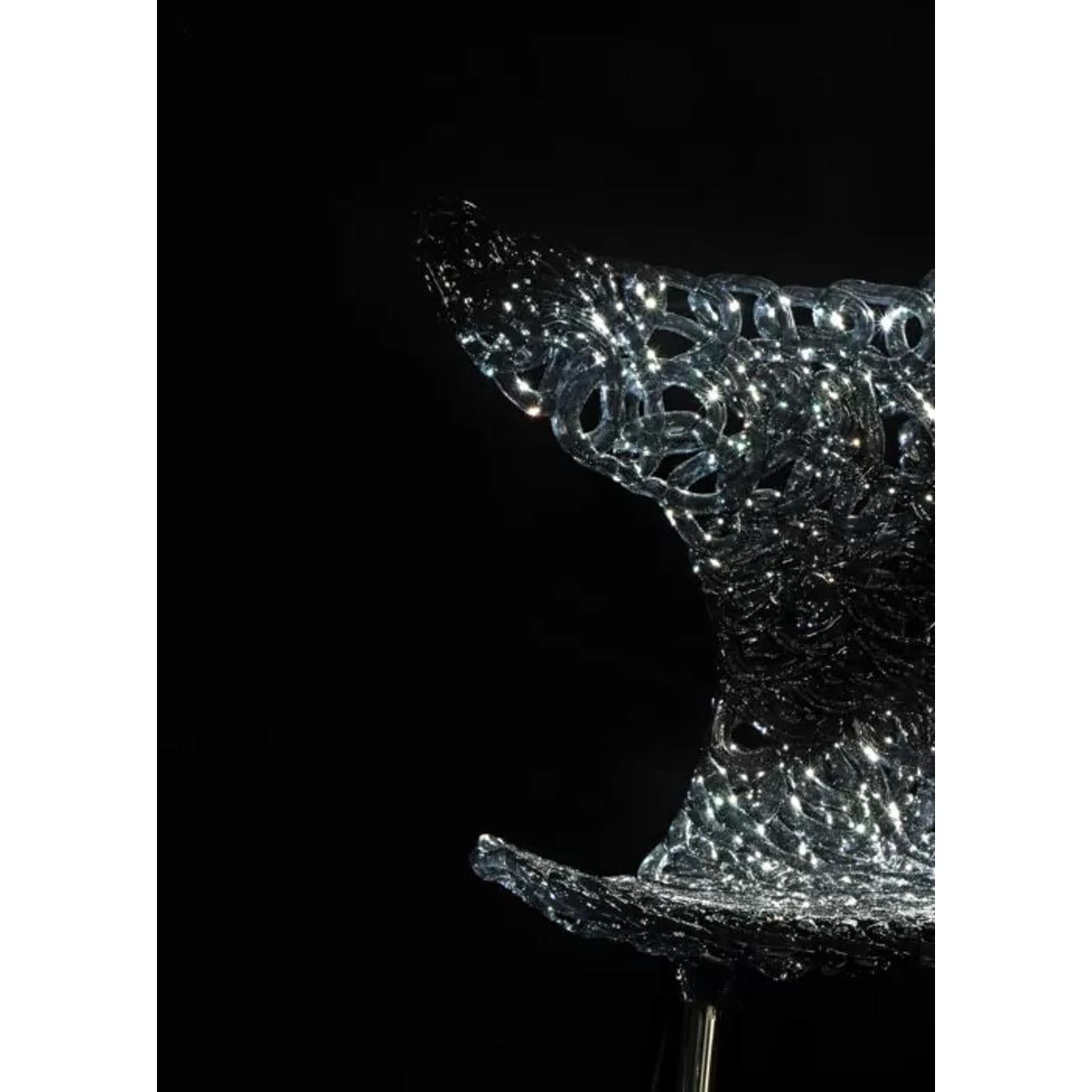 Art Déco Sedia innovativa - Design fluido con riflessi di luce e opzioni di colore audaci in vendita