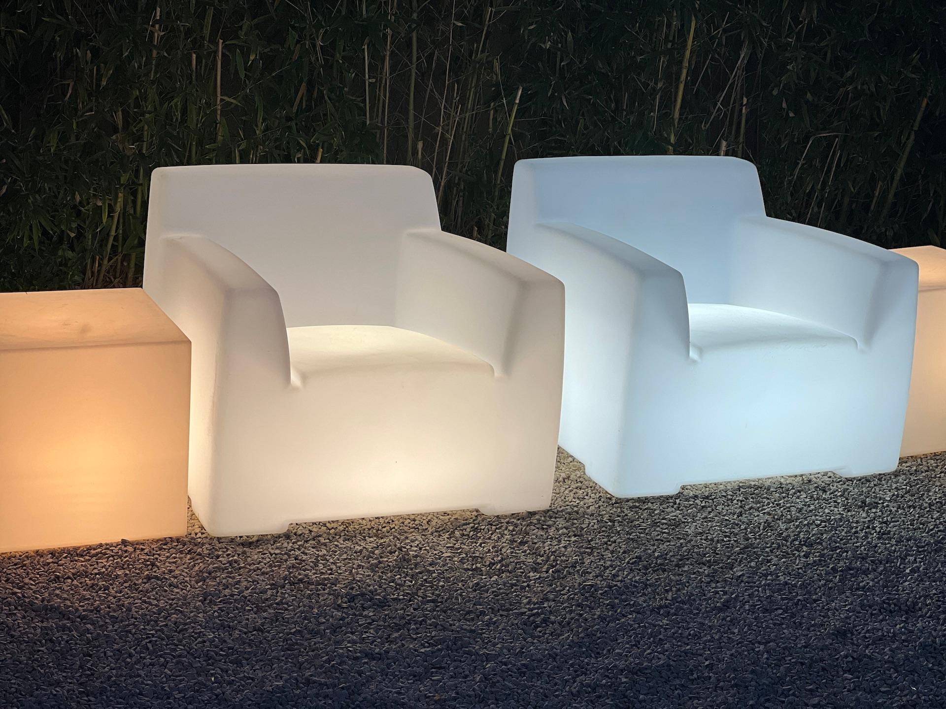 Inout Garden Set in White Opal Polyethylene and White by Paola Navone for Gervas 13