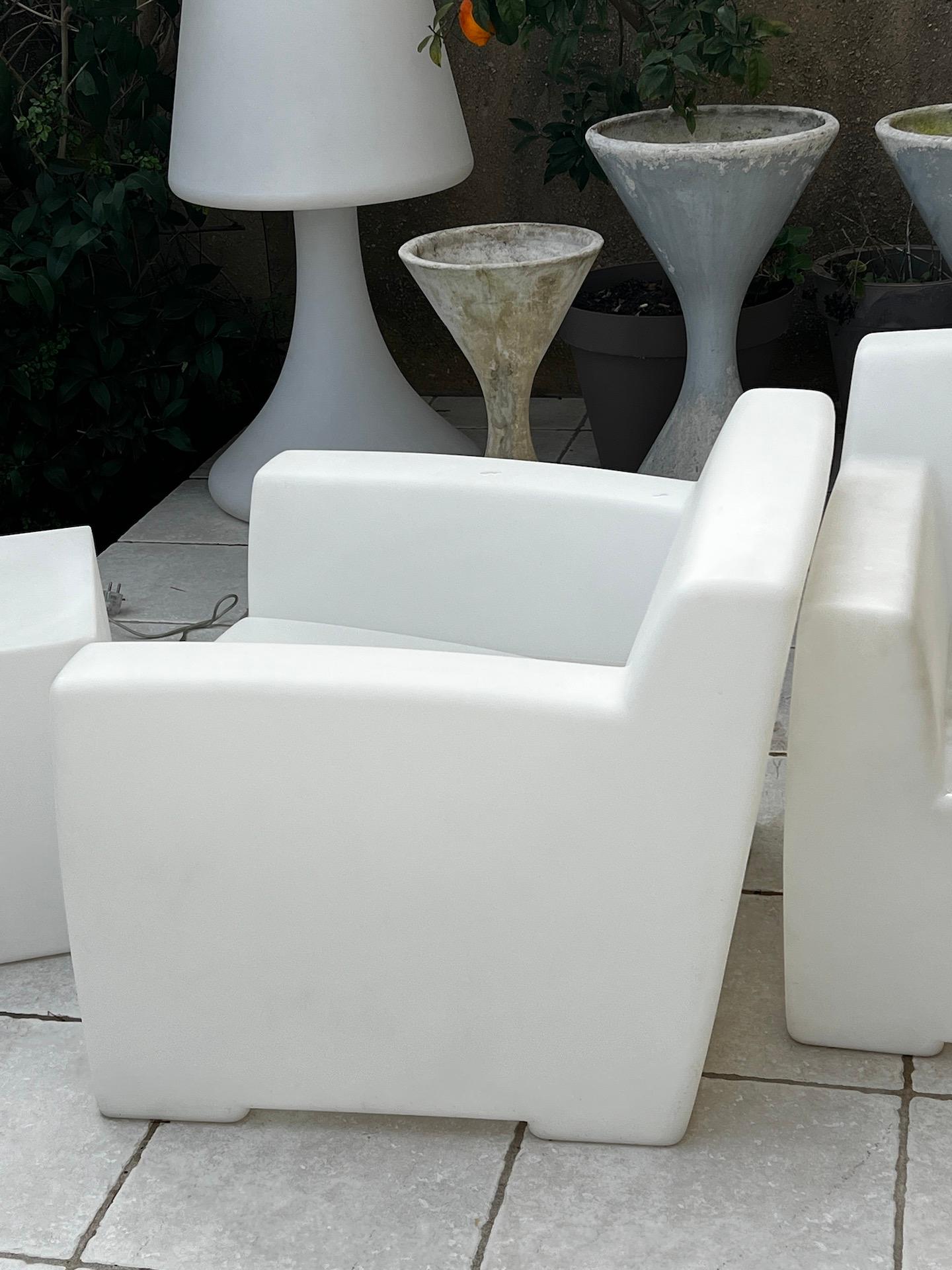 Contemporary Inout Garden Set in White Opal Polyethylene and White by Paola Navone for Gervas