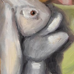Ritratto di bambino contemporaneo dipinto a olio con coniglio di peluche oversize su tela