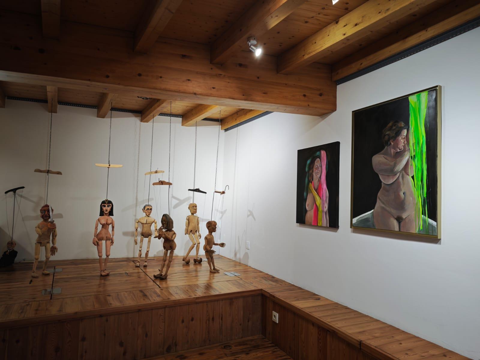 Contemporary Figurative Nude Female in Bathtub Fluorescent Green Dripping Liquid im Angebot 1