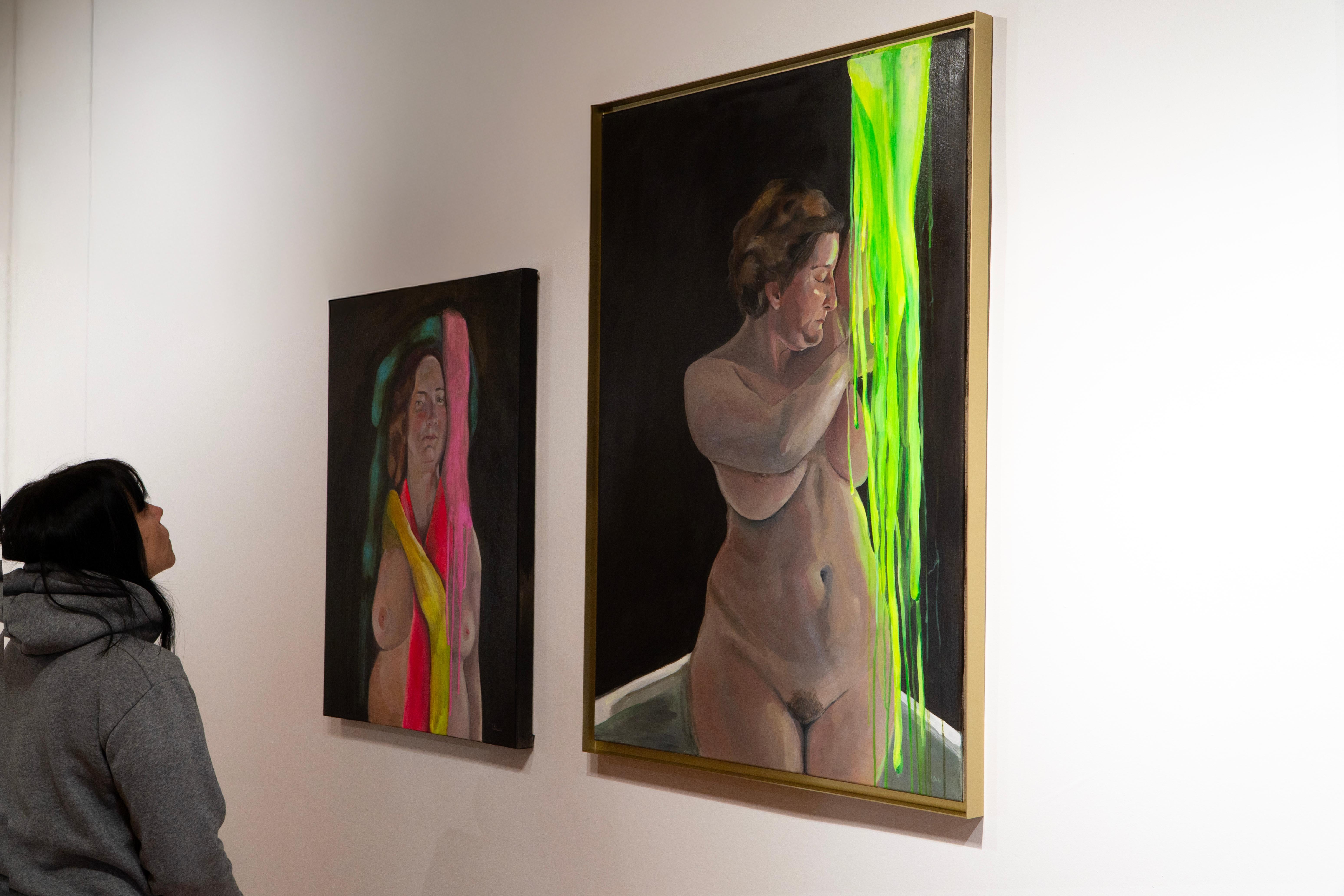 Ritratto di nudo femminile contemporaneo con accenti rosa, gialli e verdi che gocciolano in vendita 4
