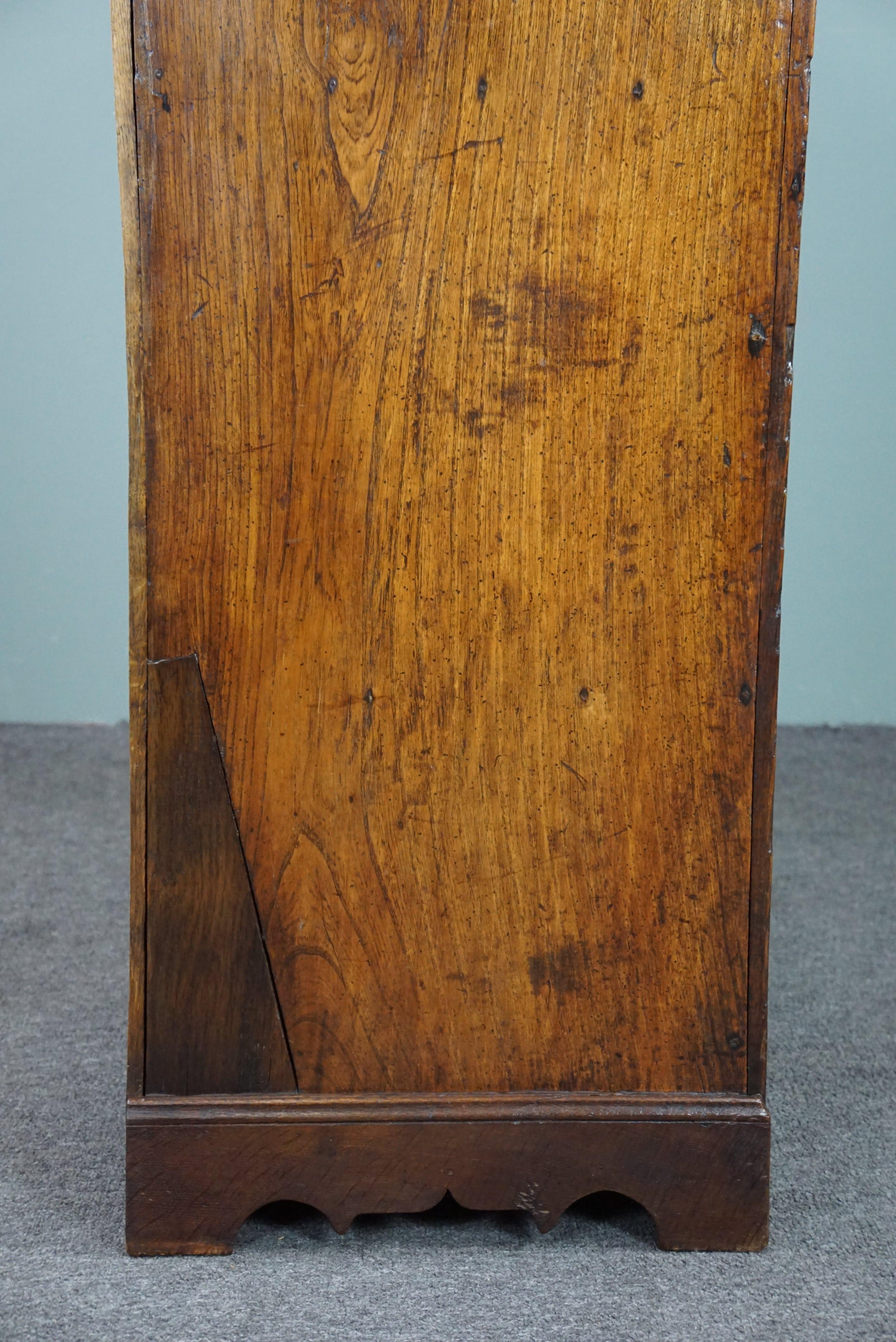 Insanely beautiful antique oak 4-door cupboard, 18th century For Sale 8