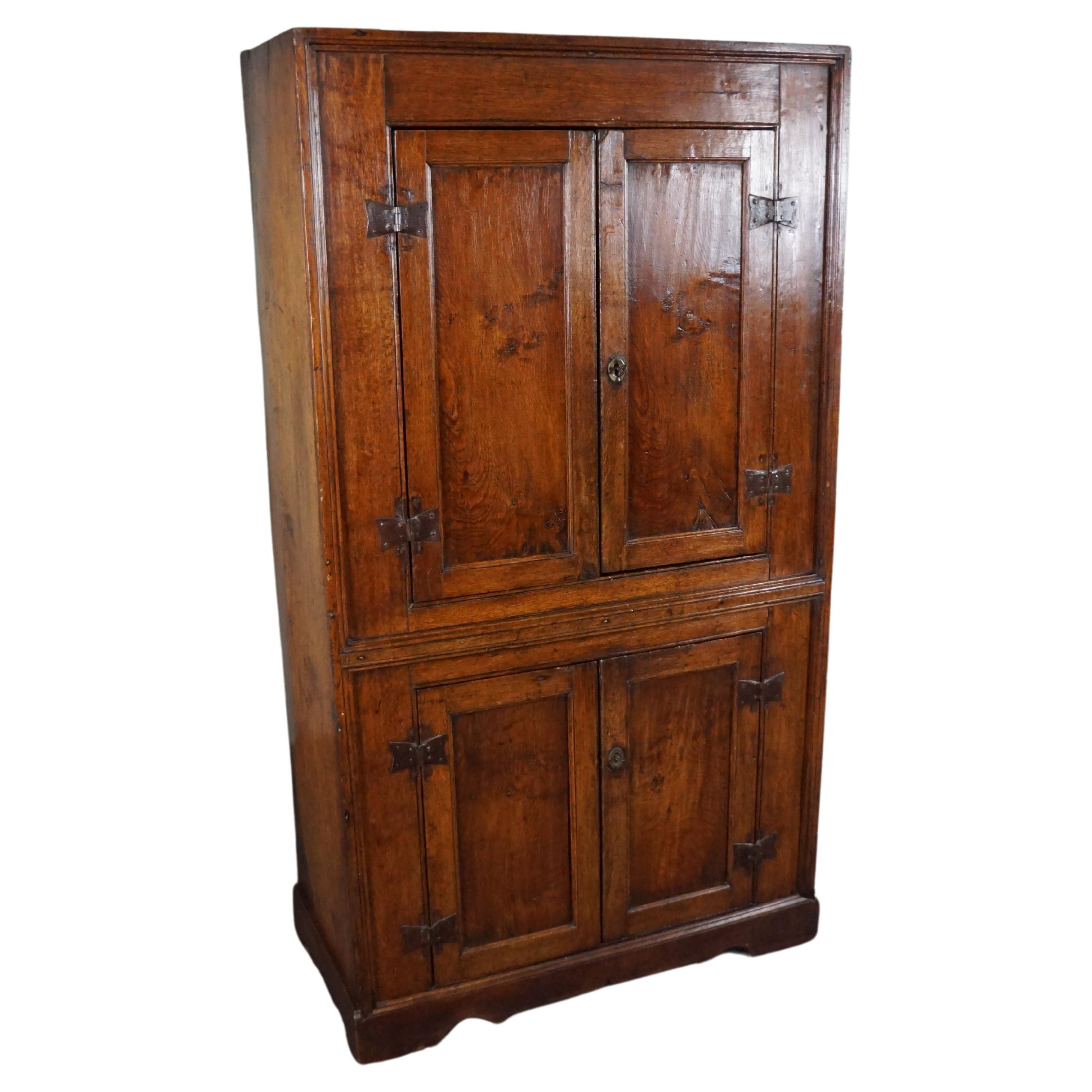 Insanely beautiful antique oak 4-door cupboard, 18th century For Sale