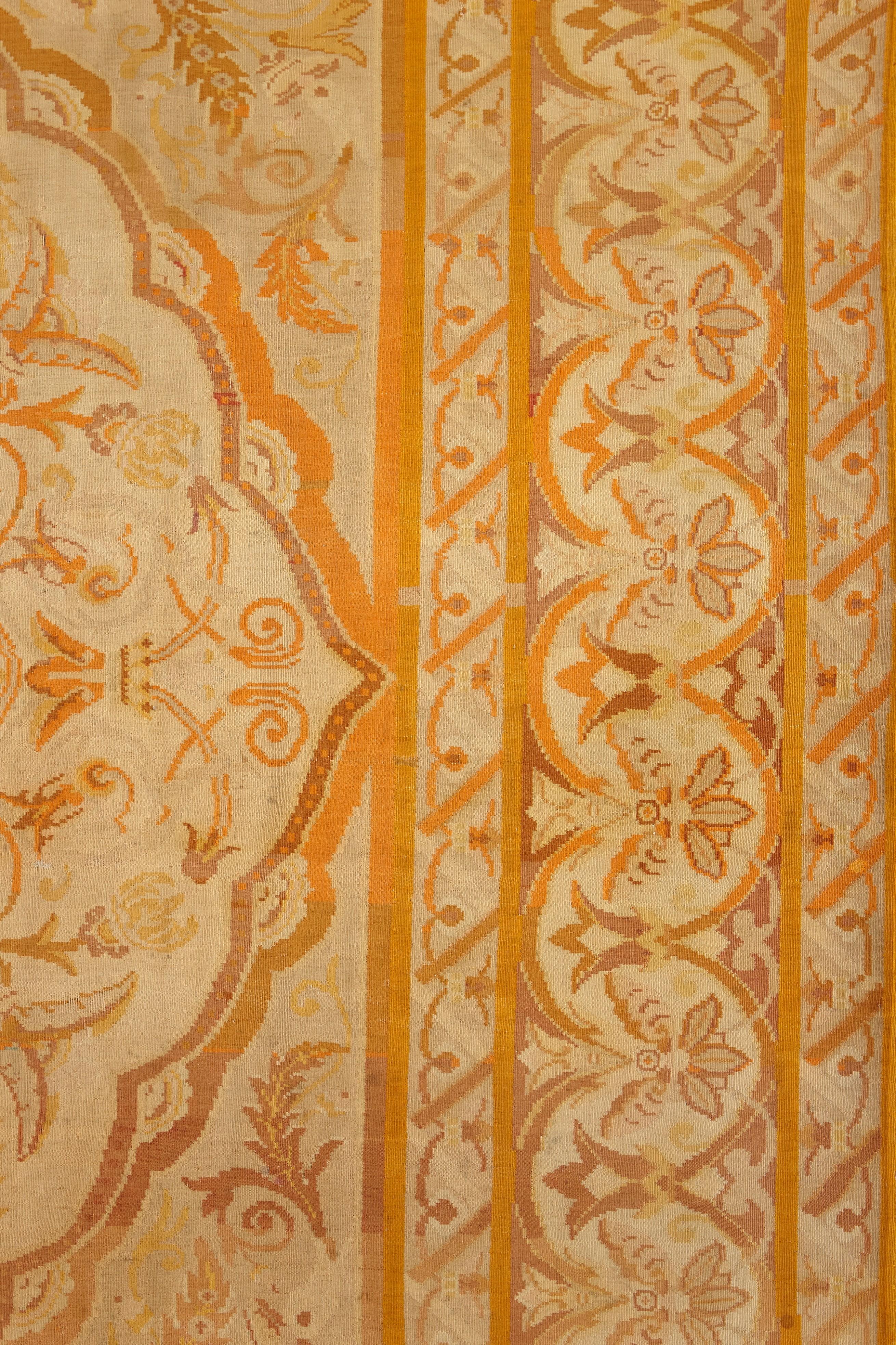 Néo-Renaissance Tapisserie ancienne de l'orphelin russe avec inscription en vente