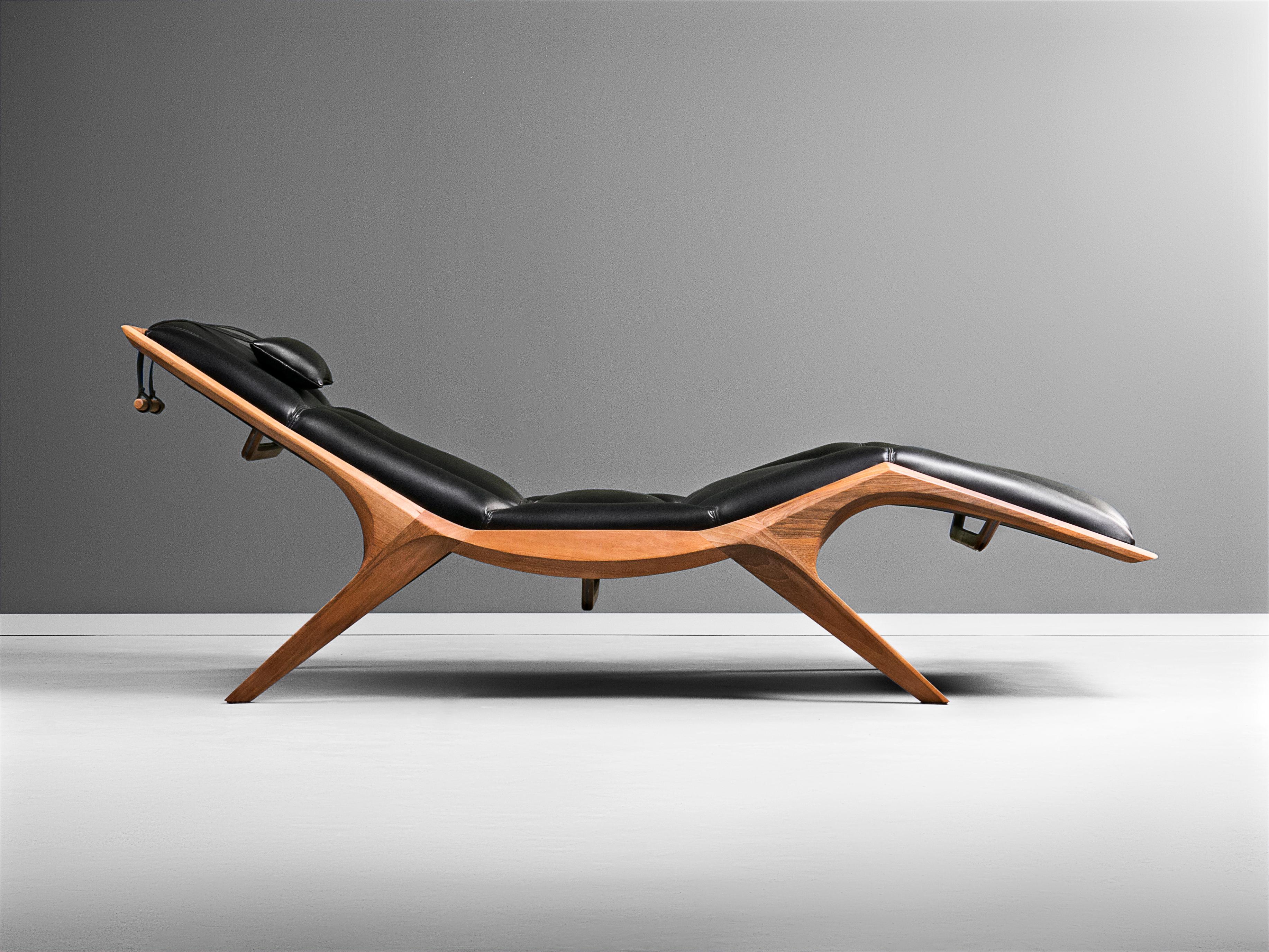 Another one in a series of sculptural organ-like pieces of furniture. With its radial “skeleton” design, a combination of sharp lines and “pumped muscles” of the body, that is, pillows, this deckchair gives the impression of a large INSECT ready to