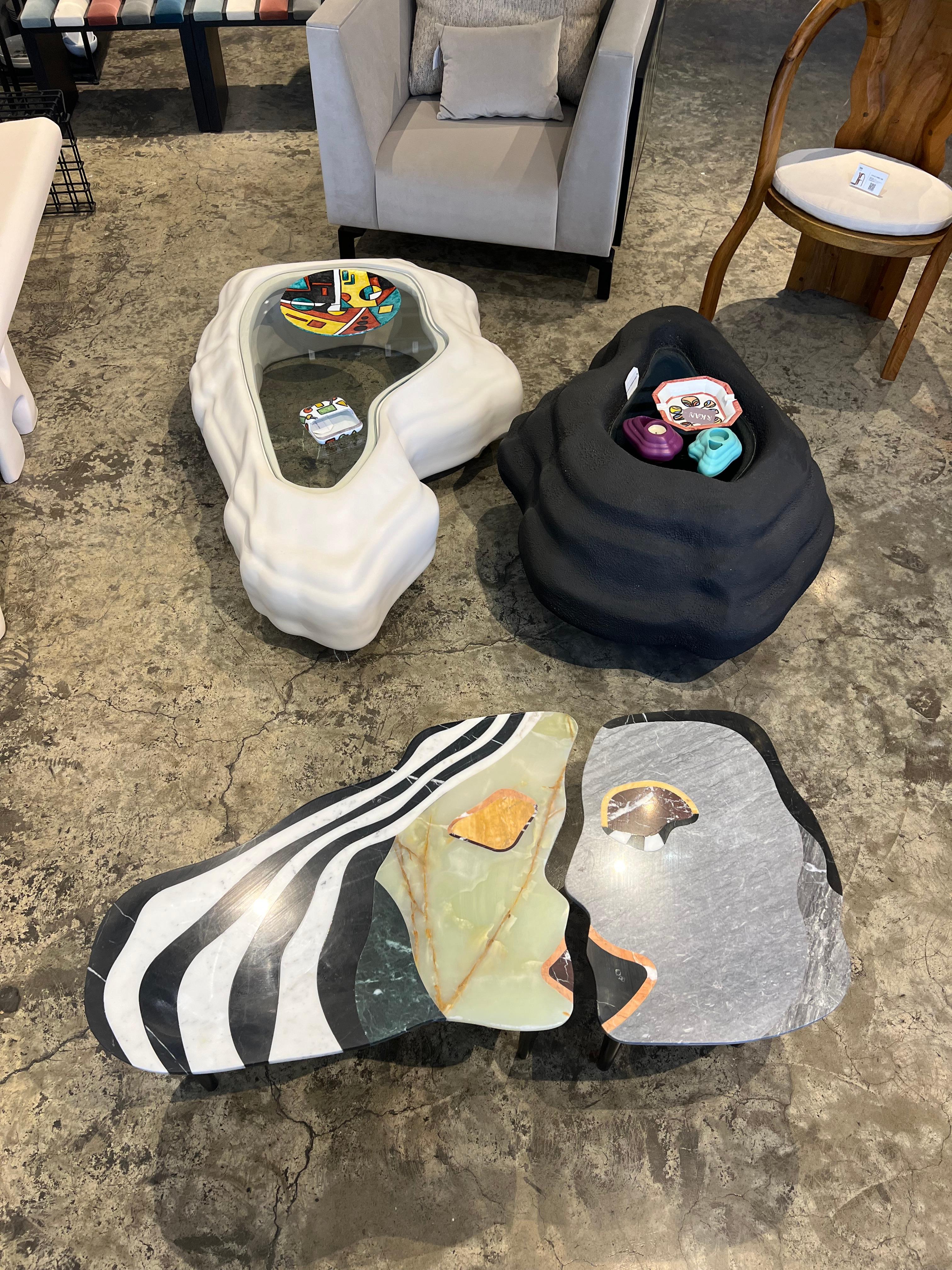 Table basse inséparable en vente 1