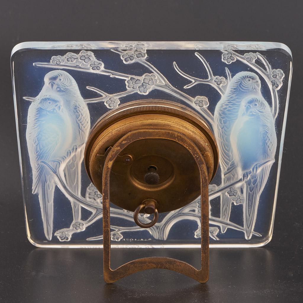 Inséparables An Art Deco Clock by Rene Lalique (1860 - 1945) In Good Condition For Sale In Forest Row, East Sussex