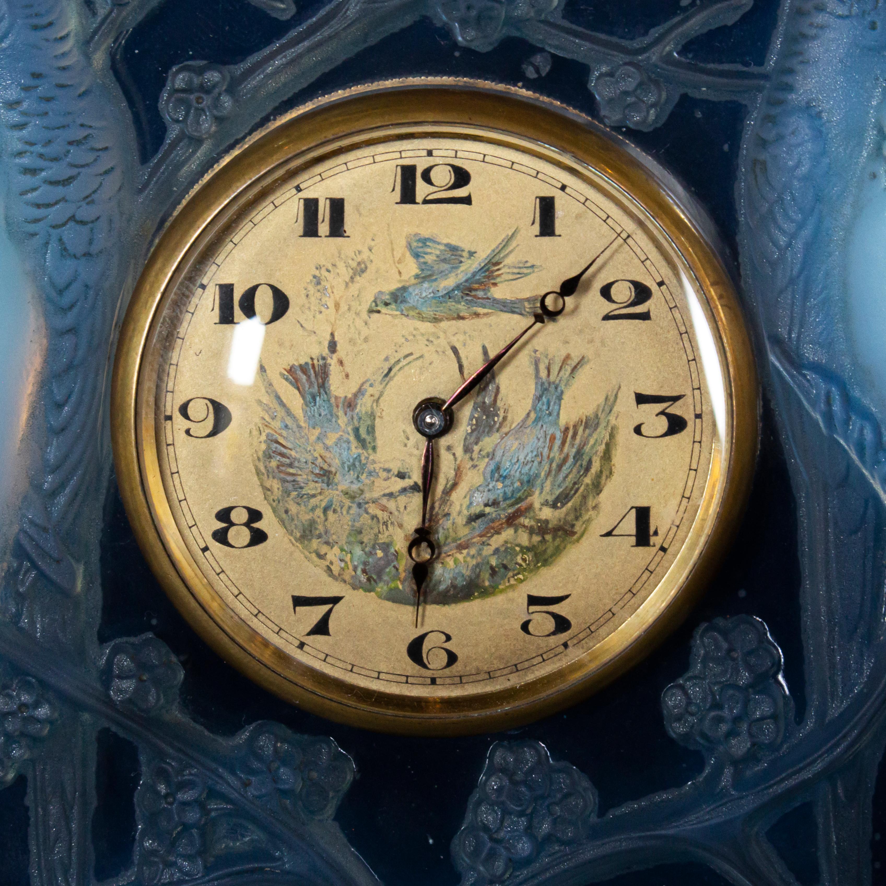 Inséparables Art Deco Glass Clock by René Lalique 4