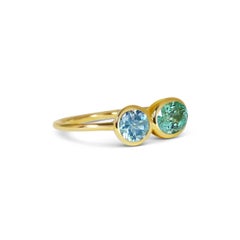 Inséparables - Oval Russian Emerald & Round Aquamarine, Toi & Moi ring