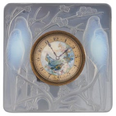 'Inseperables' an Oplaescent Glass Clock by Rene Lalique circa 1930