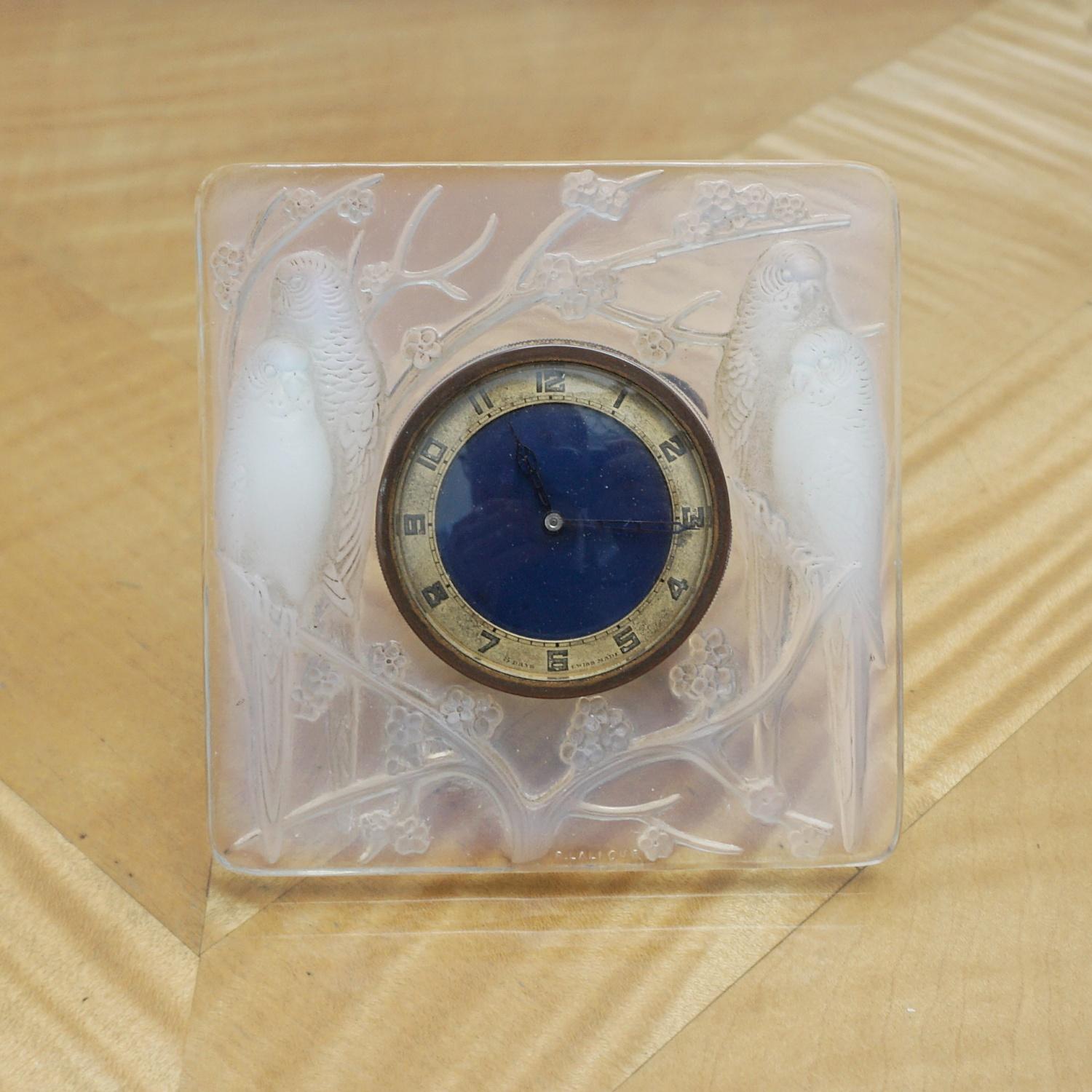 'Inseperables' Art Deco Opalescent Clock by Rene Lalique 2