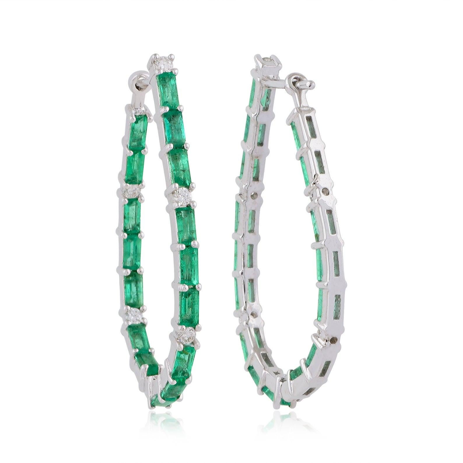Contemporary Inside Out Baguette Emerald Diamond 14 Karat Gold Hoop Earrings For Sale