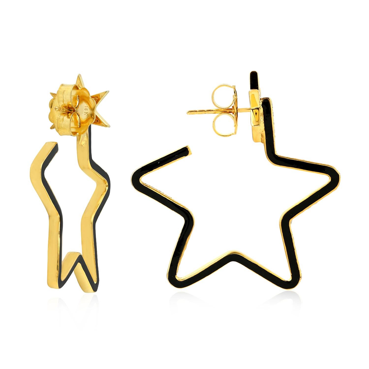 Moderno Orecchini a cerchio a stella Inside Out con diamante in oro 14 carati in vendita