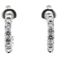 Boucles d'oreilles en diamant à l'intérieur