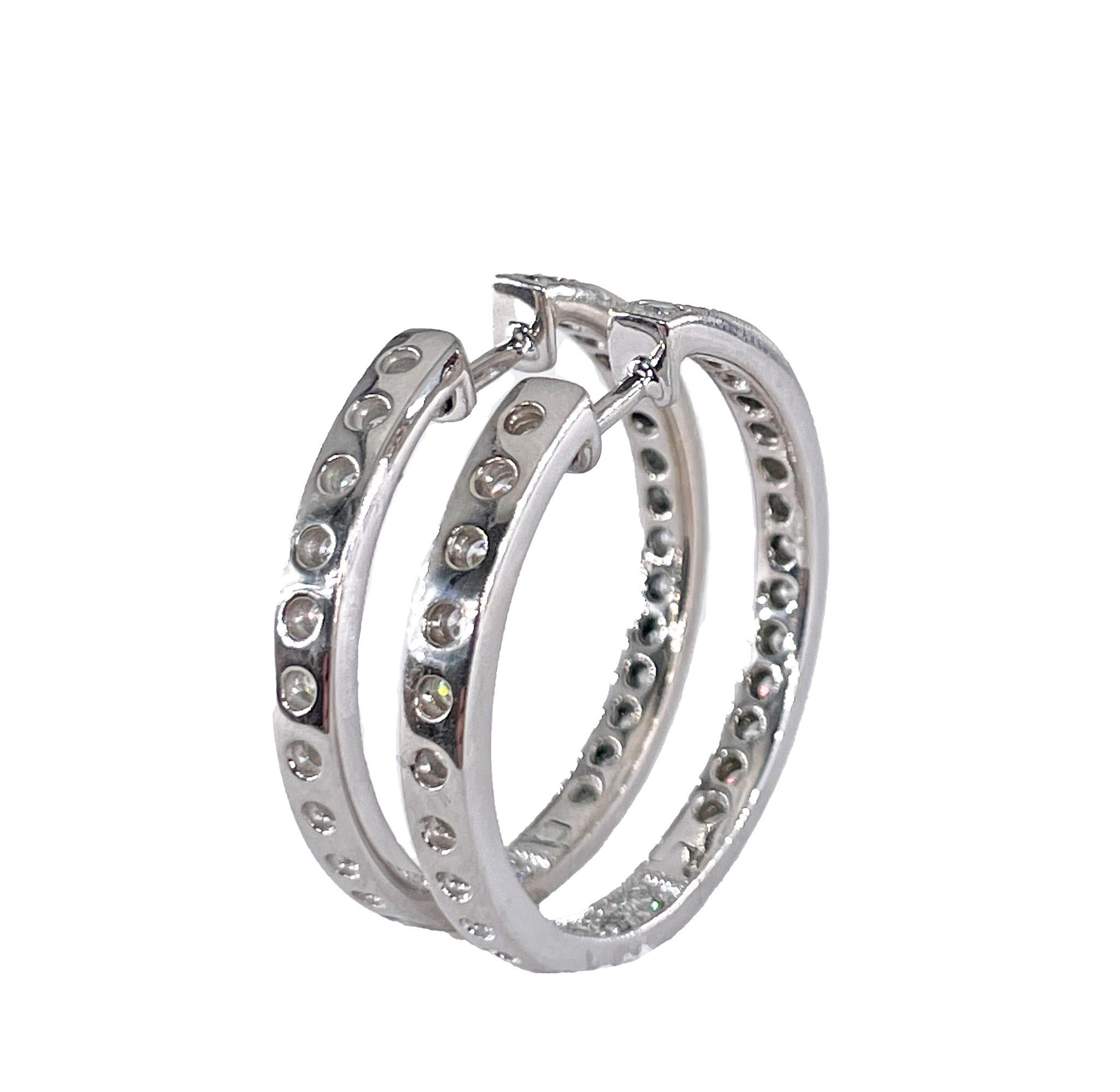 Round Cut Inside Out Estate Round Pave 3.0ctw Diamond 14k White Gold 30mm Hoop Earrings For Sale