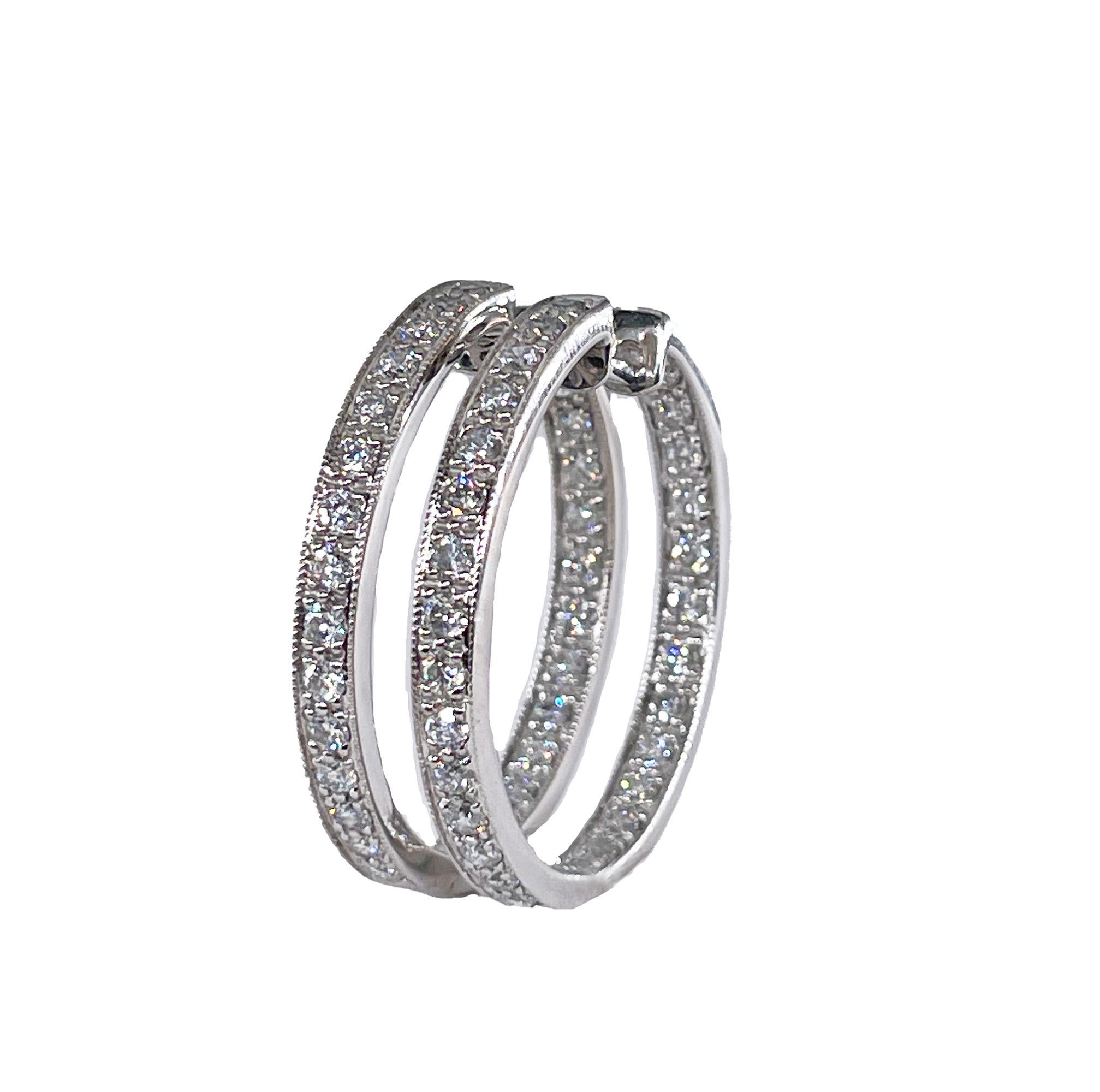 Inside Out Estate Round Pave 3.0ctw Diamond 14k White Gold 30mm Hoop Earrings In Excellent Condition For Sale In New York, NY