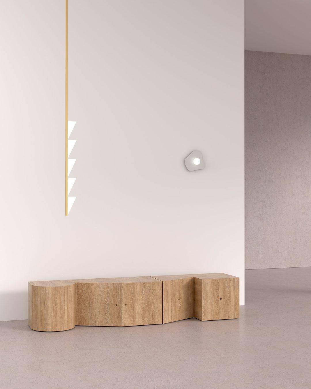 Postmoderno Lampada a sospensione Inside Out Triangles di Atelier A Light in vendita