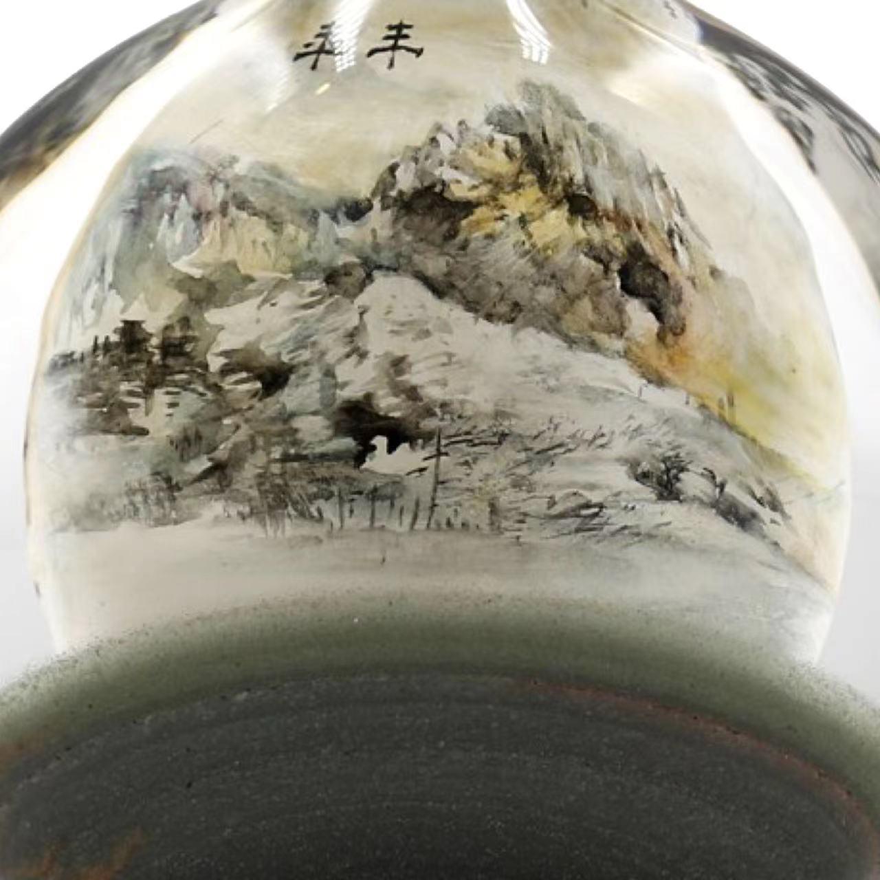Schnupftabakflasche „Erntejahr“ aus bemaltem Kristall von Zhang Zenlou mit Innenseite bemaltem Kristall, 2018 (Chinesisch) im Angebot
