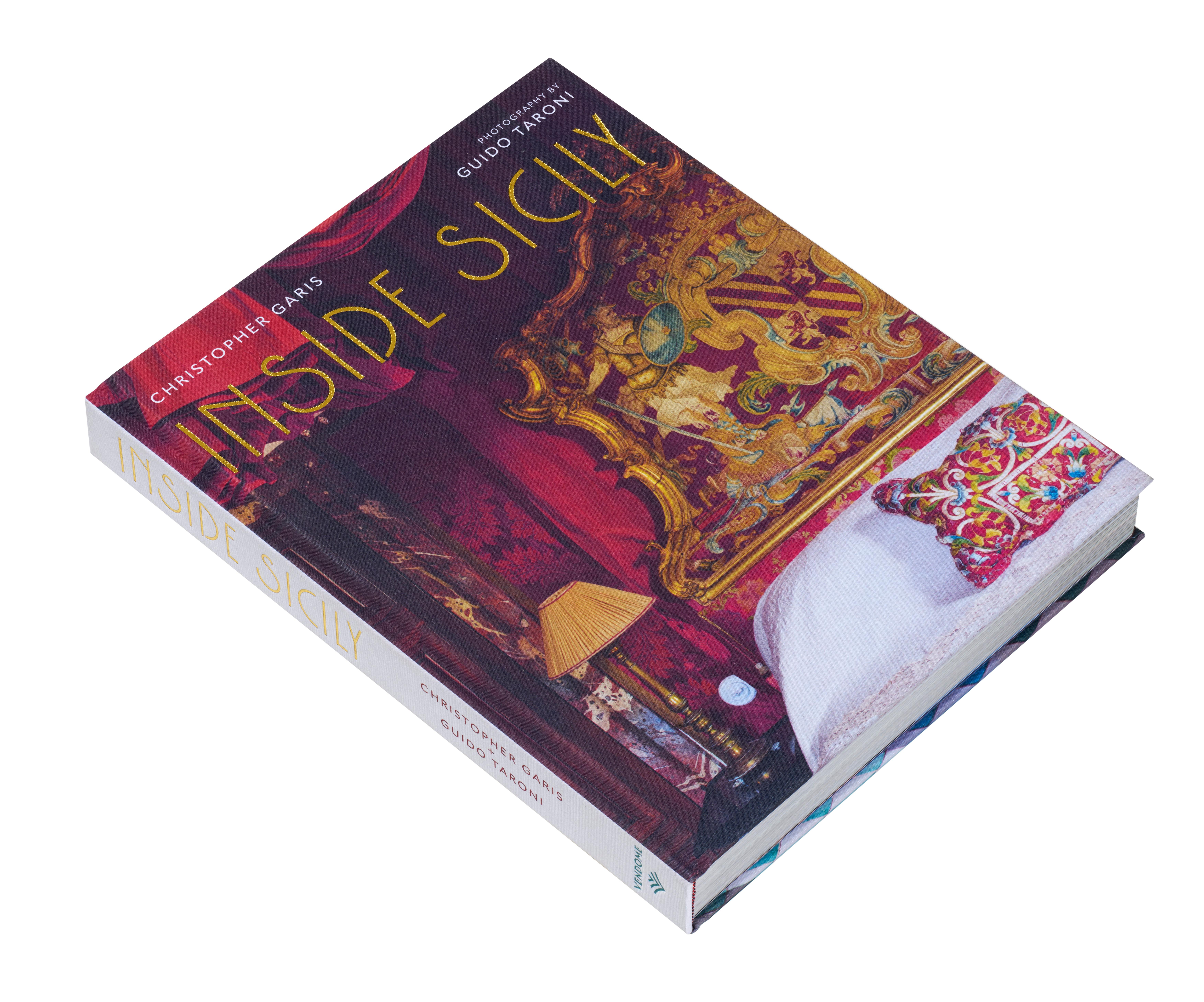 Inside Sicily Neuf - En vente à New York, NY
