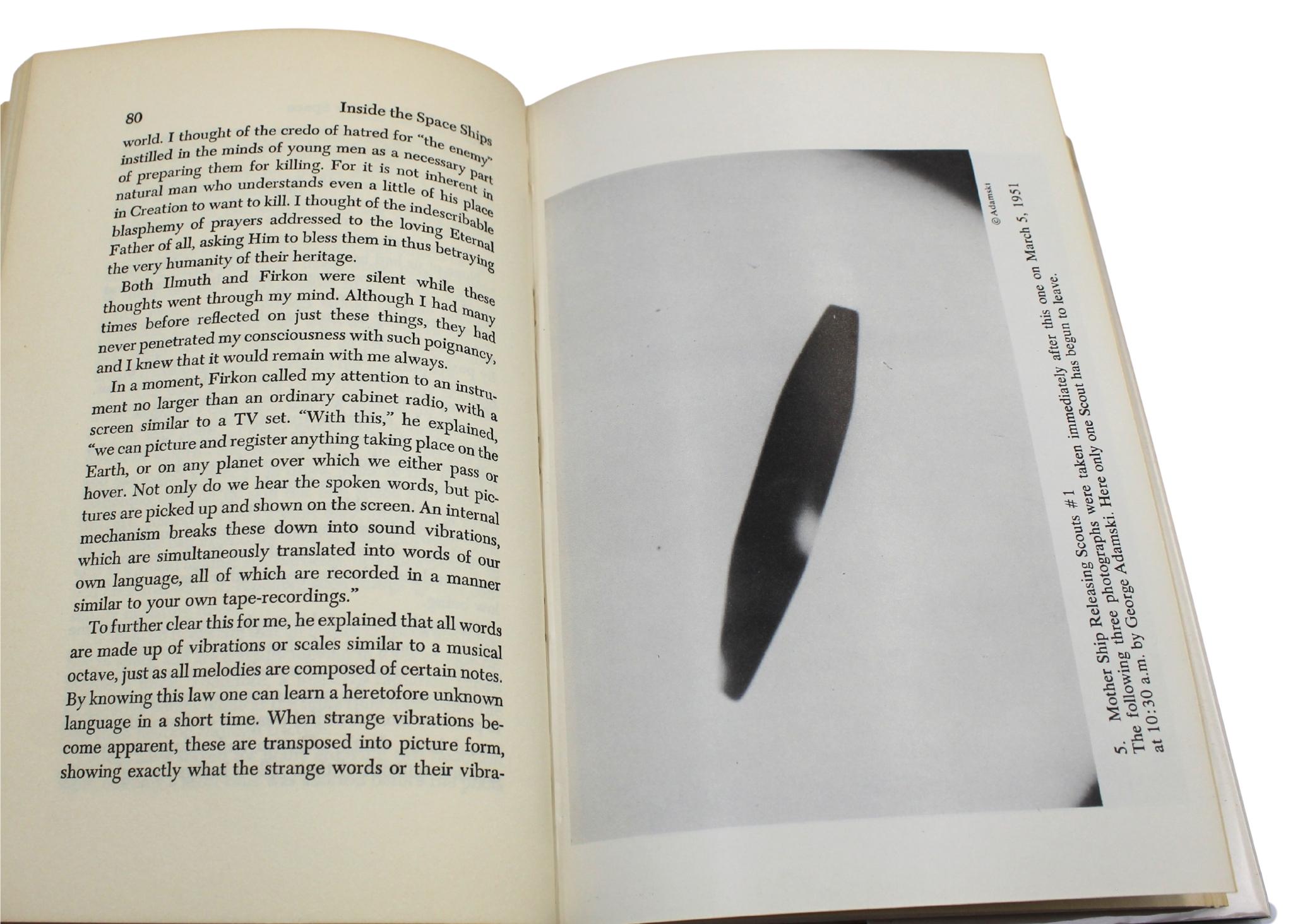 Intérieur des navires spatiales, signé par George Adamski, première édition, 1955 en vente 8