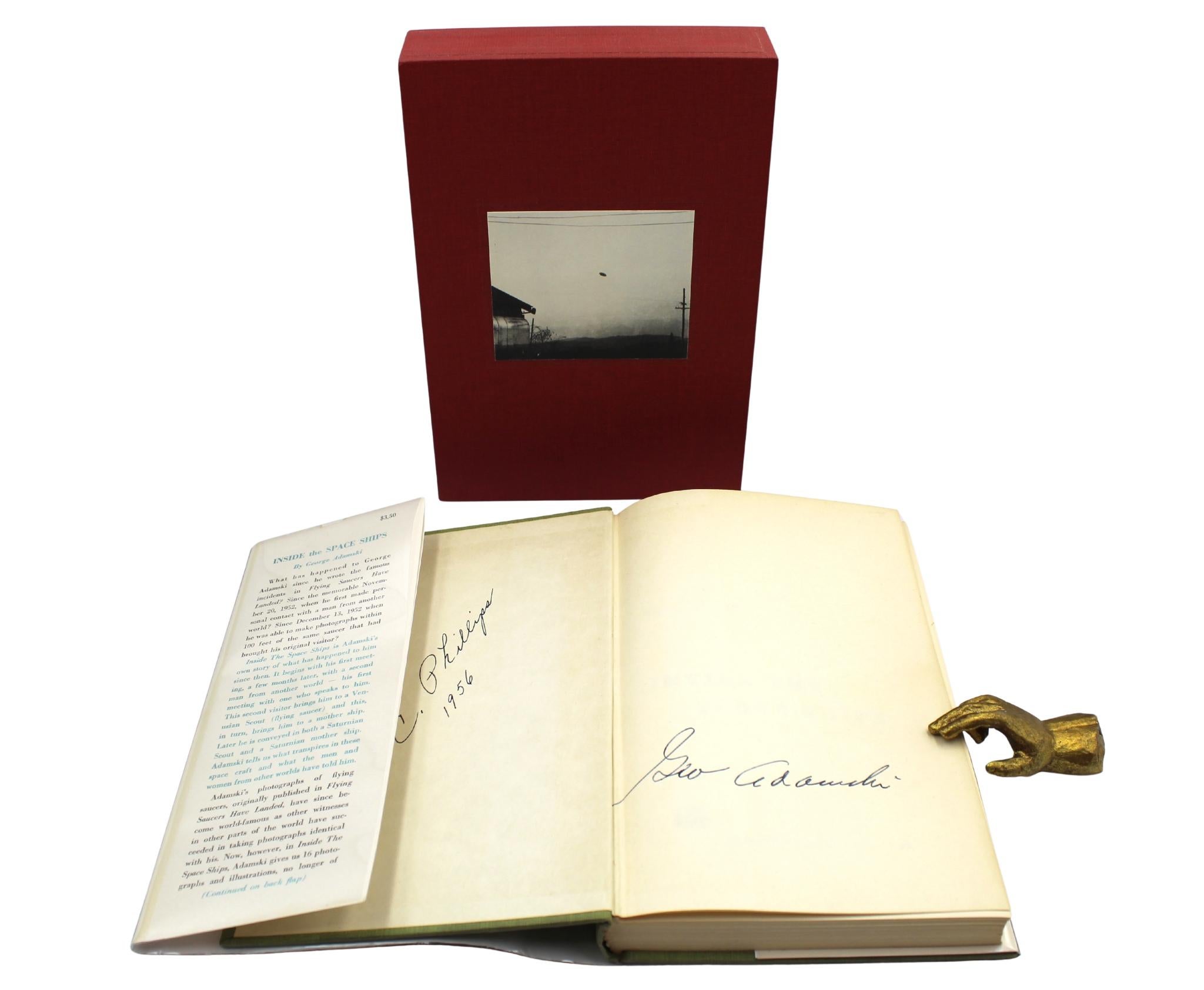 Intérieur des navires spatiales, signé par George Adamski, première édition, 1955 en vente 1