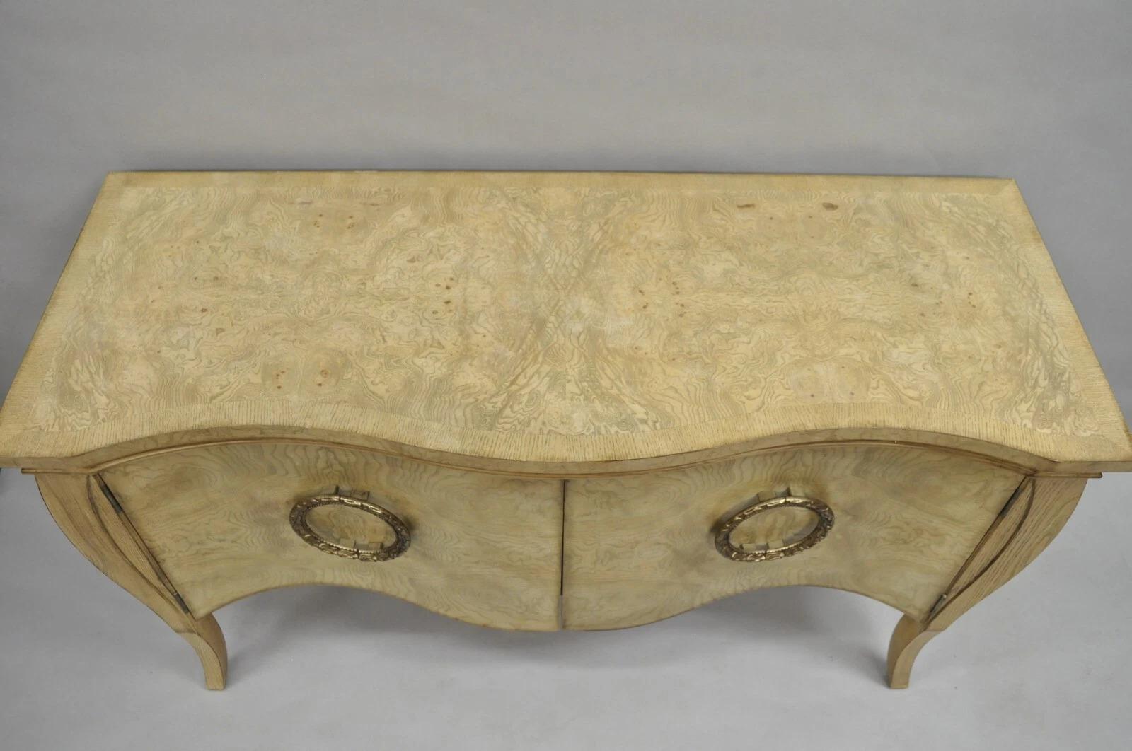 Insignia Drexel Heritage Italienische Provence Wurzelholz-Kommode mit 2 Türen und Bombe-Schrank im Zustand „Gut“ im Angebot in Philadelphia, PA