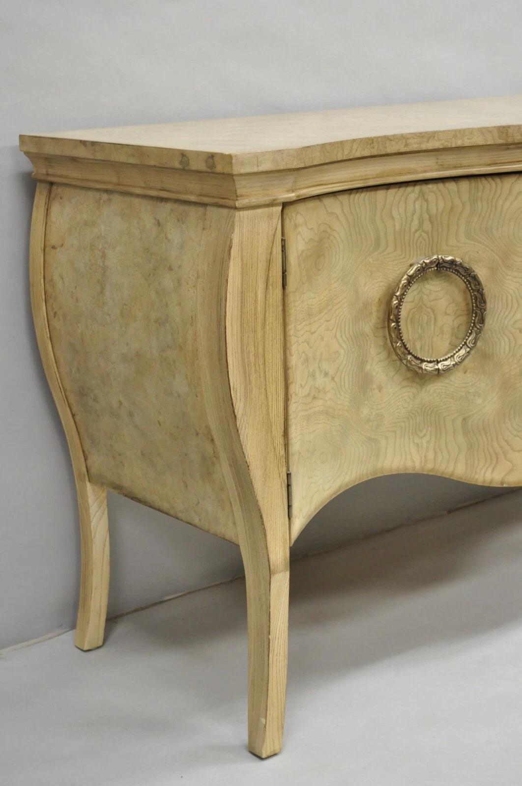 Insignia Drexel Heritage Italienische Provence Wurzelholz-Kommode mit 2 Türen und Bombe-Schrank (Holz) im Angebot