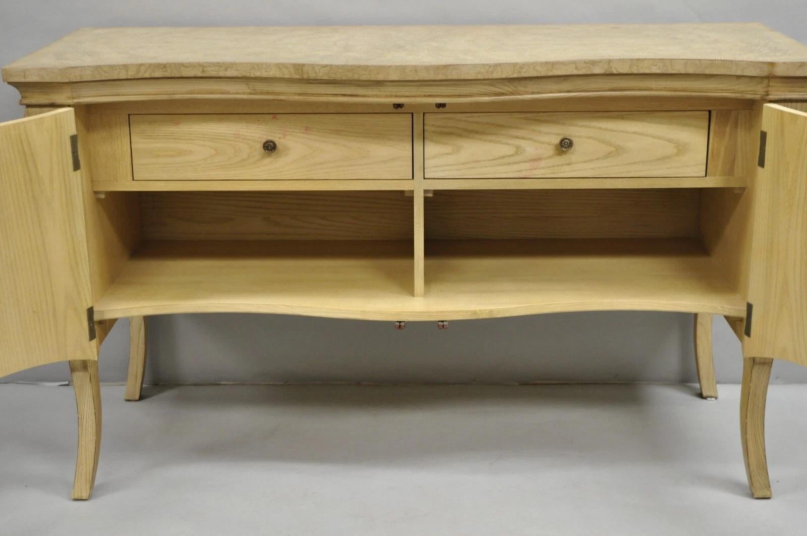 Insignia Drexel Heritage Italienische Provence Wurzelholz-Kommode mit 2 Türen und Bombe-Schrank im Angebot 1
