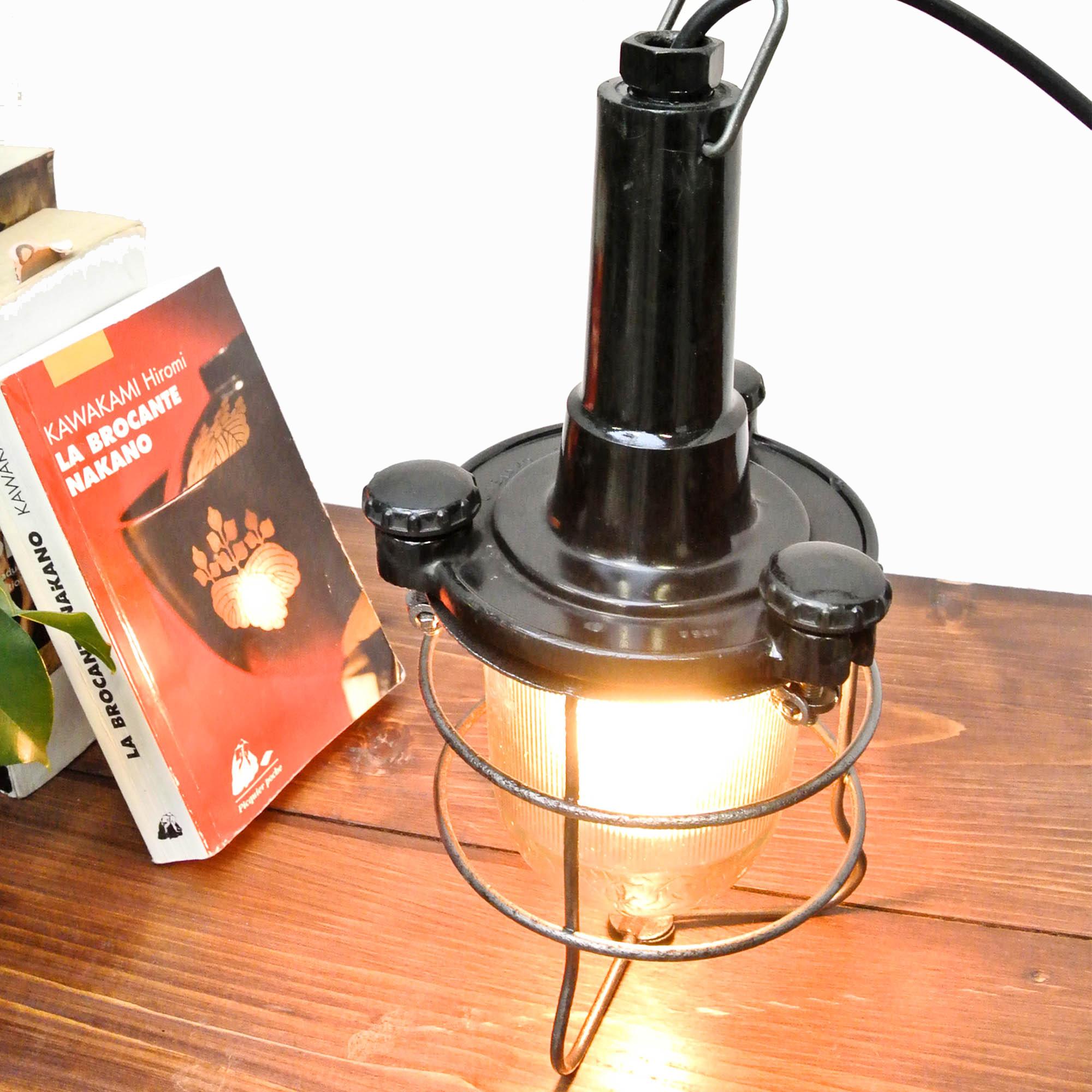 Inspection Lamp with Black Bakelite, Russia, circa 1950-1959 In Good Condition For Sale In Saint Ouen, FR