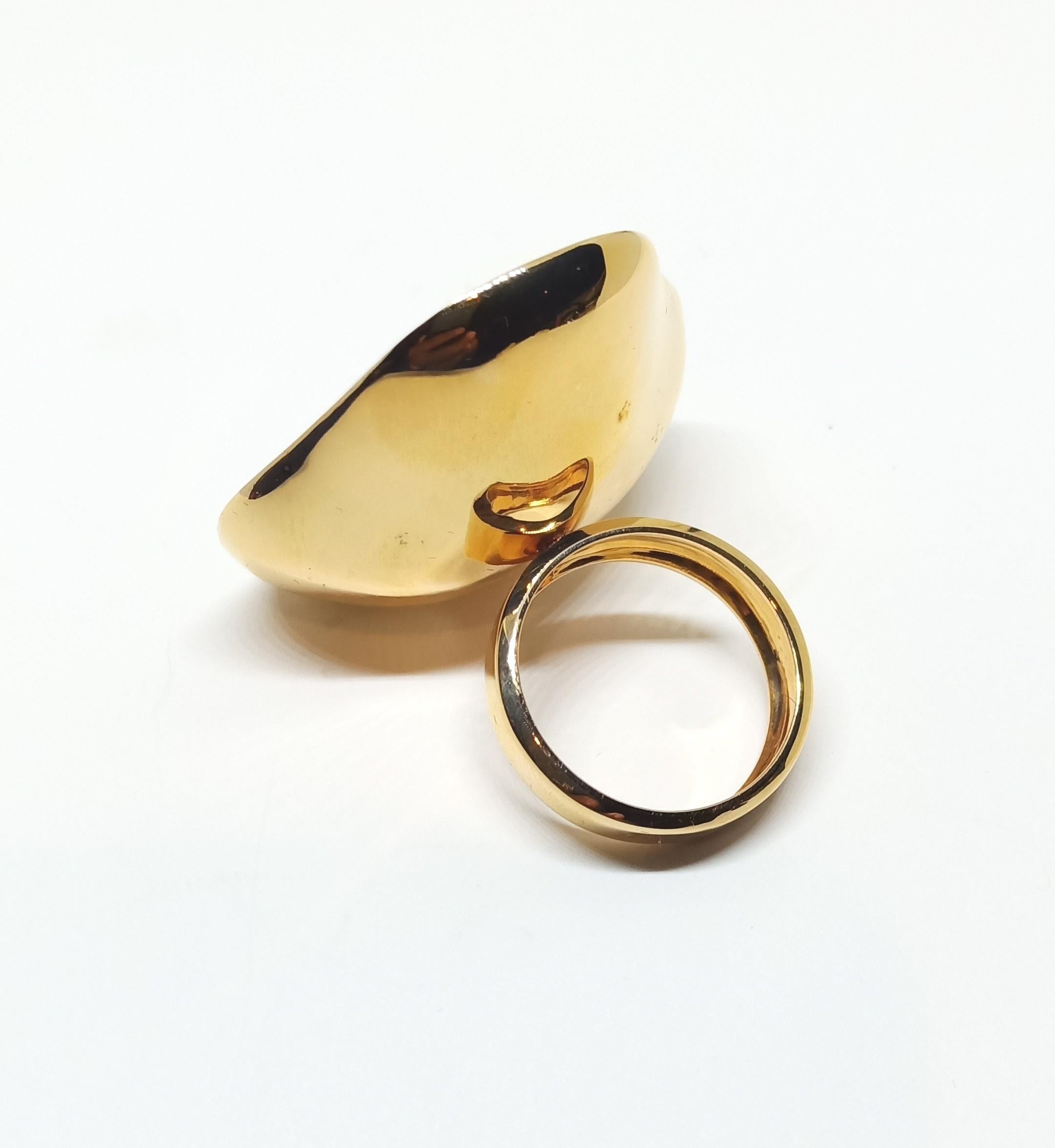 Contemporary Art that Outlives You. One of a Kind Colored Diamond Cocktail Gold Ring For Sale