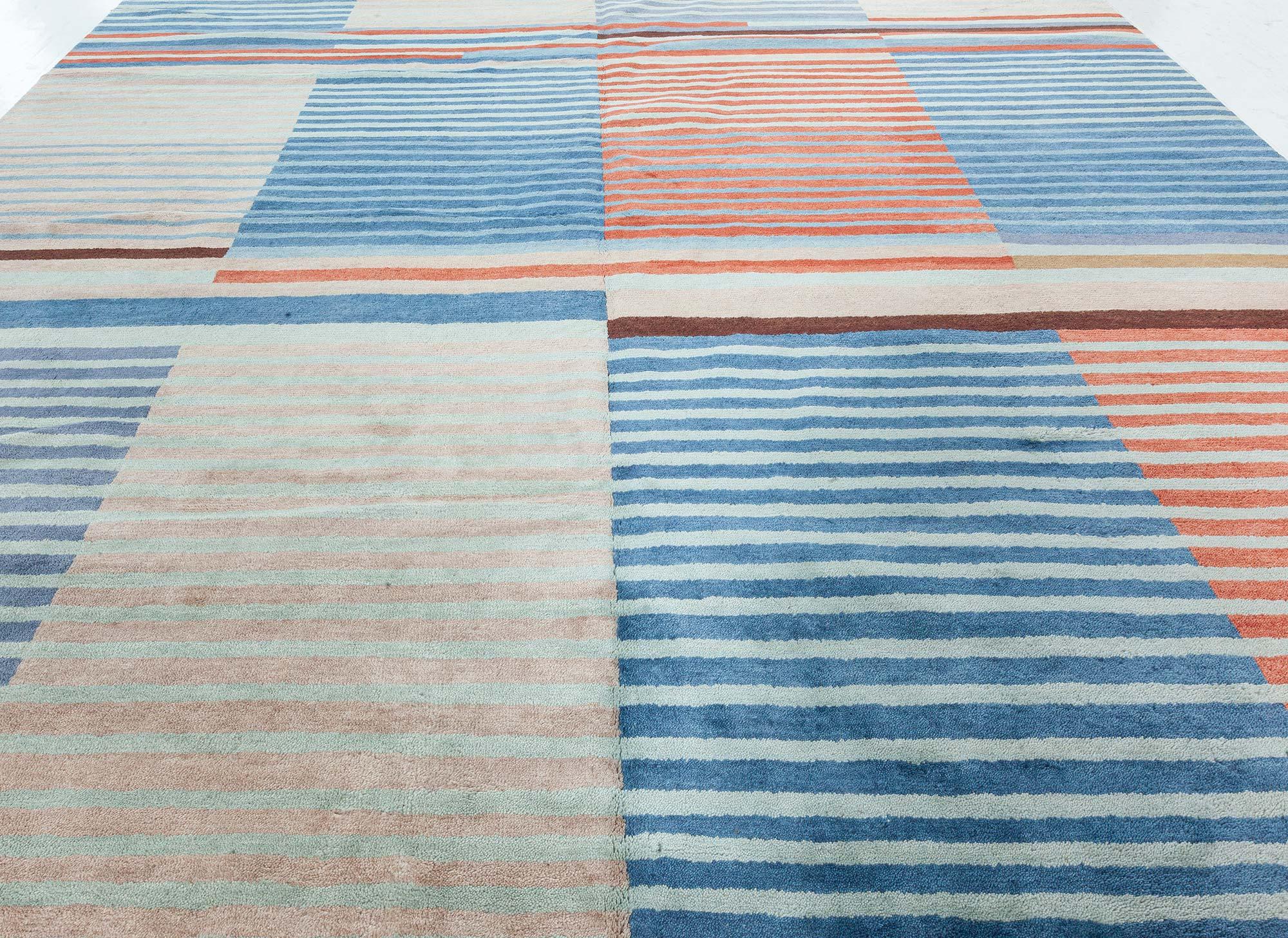 Tappeto moderno di ispirazione Deco di Doris Leslie Blau
Dimensioni: 11'10