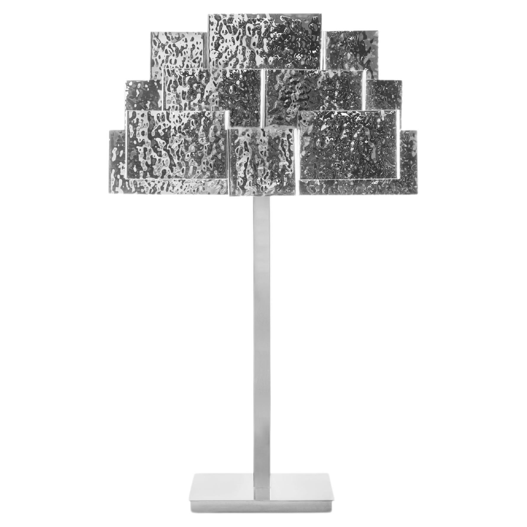 Inspirierende Trees-Tischlampe aus gehämmertem Nickel, InsidherLand von Joana Santos Barbosa
