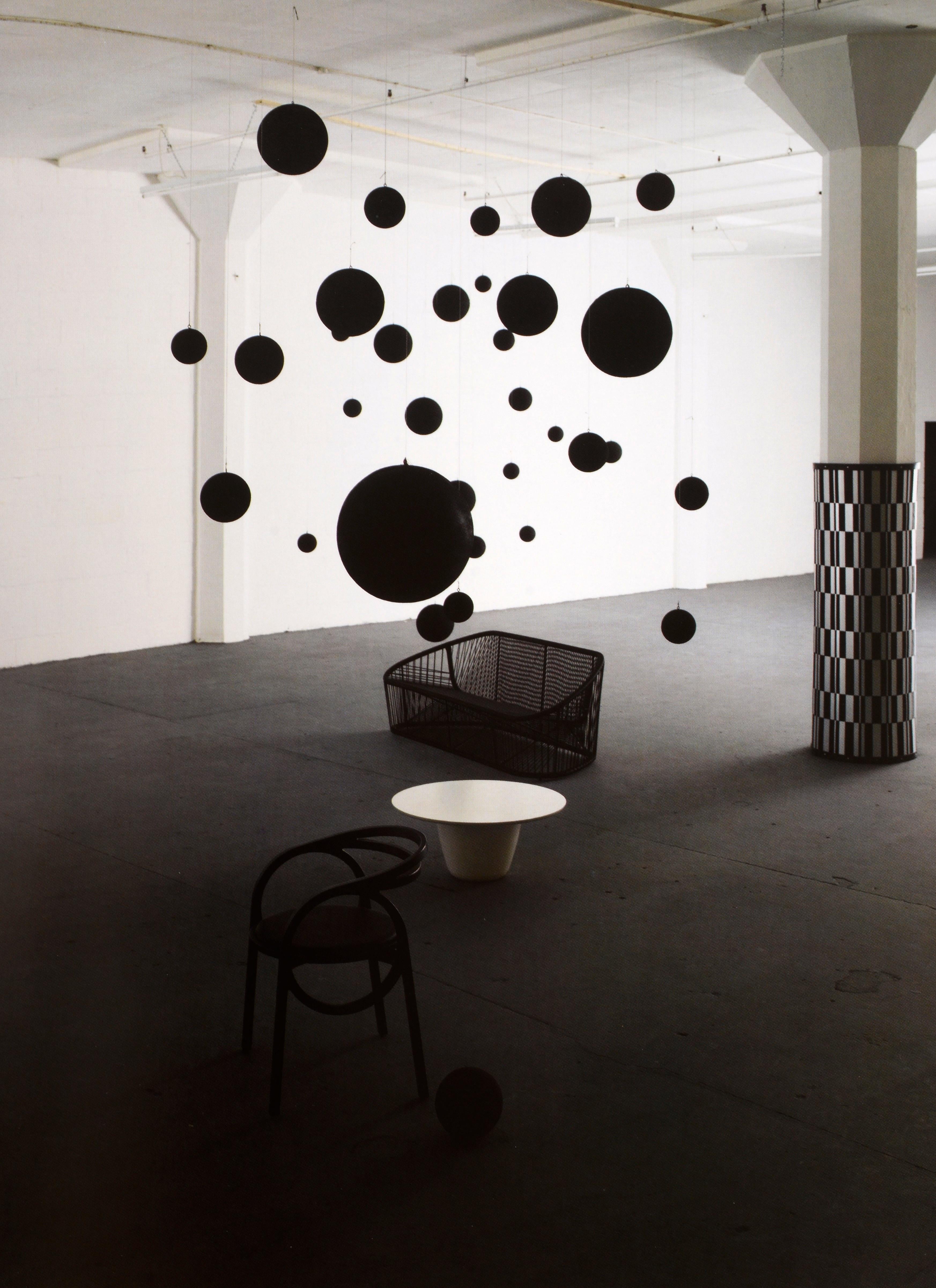 Installation Art: Space as Medium in Contemporary Art de Gingko Press, 1ère édition en vente 7