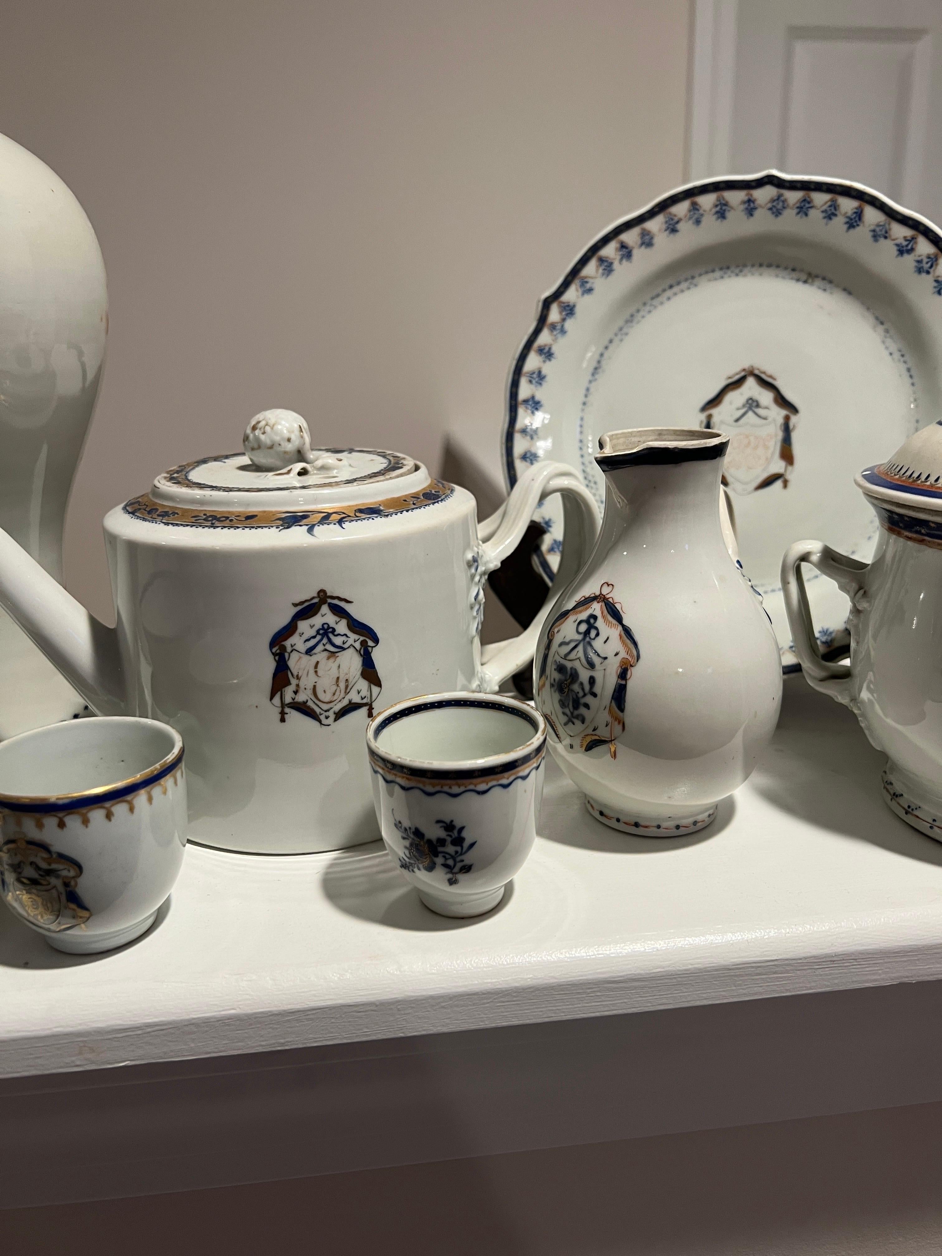 Porcelain Instant Chinese Export Collection - 15 Pc Armorial Blue & White Grouping 18th C. For Sale