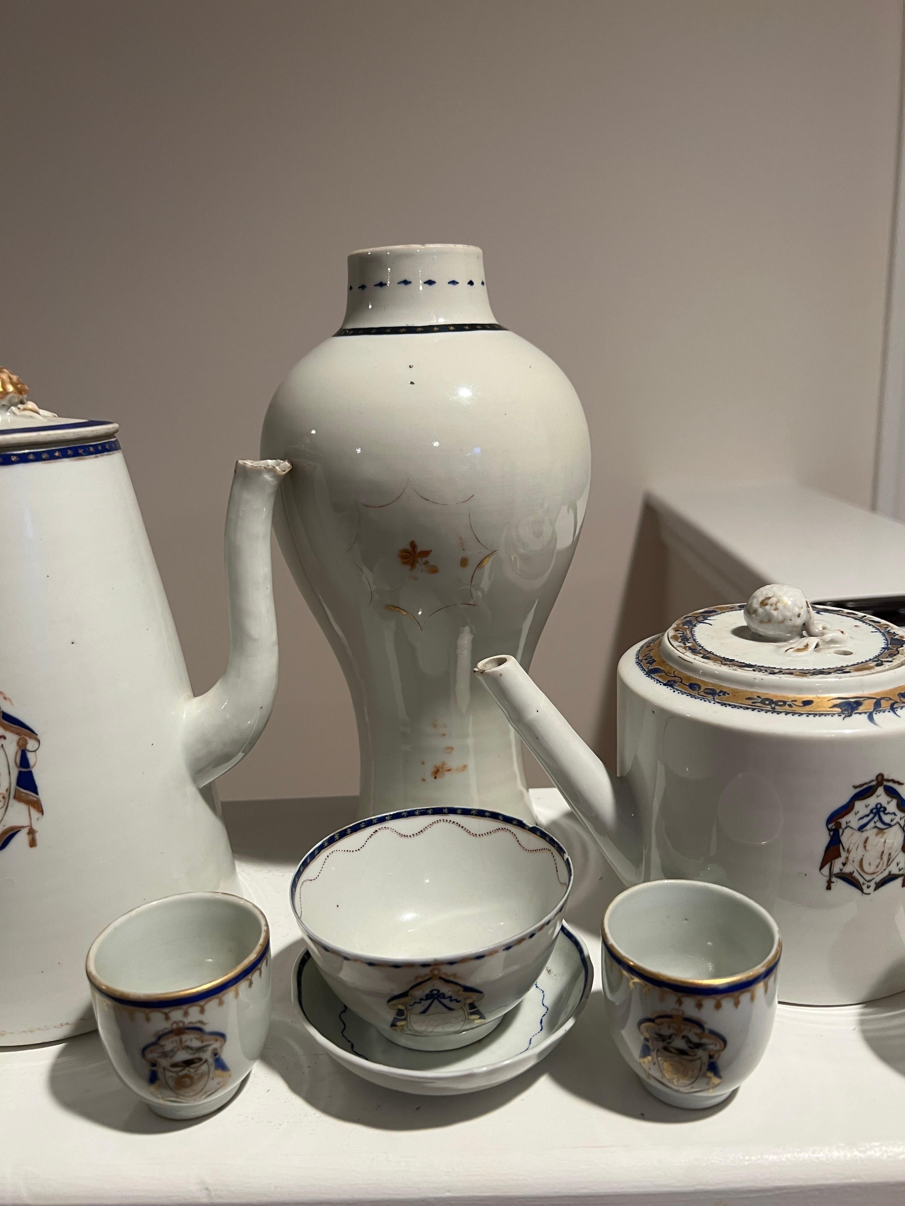 Instant Chinese Export Collection - 15 Pc Armorial Blue & White Grouping 18th C. For Sale 2
