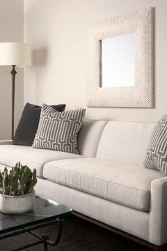 Instock Quadratischer Spiegel mit geschnitztem Knochen, Aspire Mirror