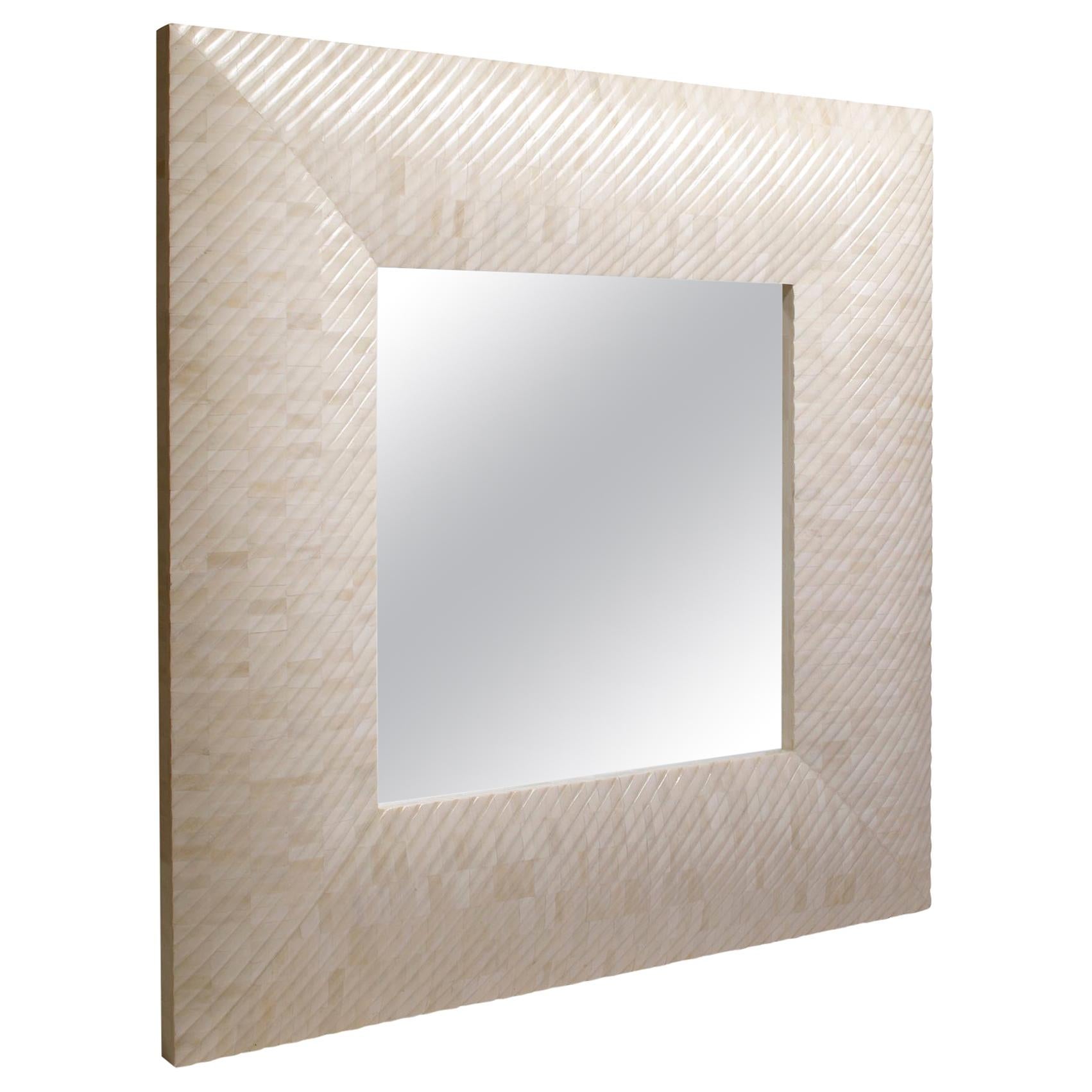 Miroir carré en stock fabriqué avec du os sculpté, miroir Aspire en vente