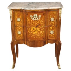 Französische Kommode Louis XV mit Intarsien aus Königsholz und Satinholz und Marmorplatte