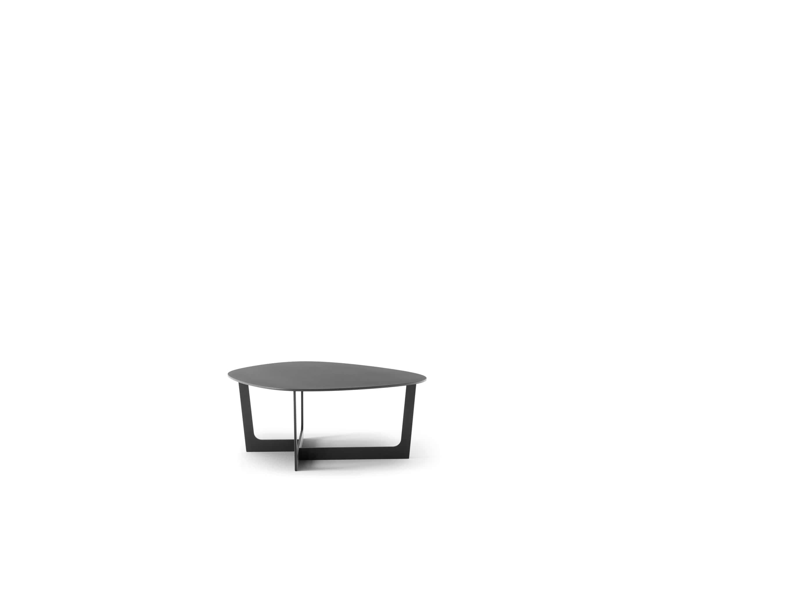 Polish Insula Coffee Table M5190 - Aluminum, textured black lacquered for Fredericia For Sale