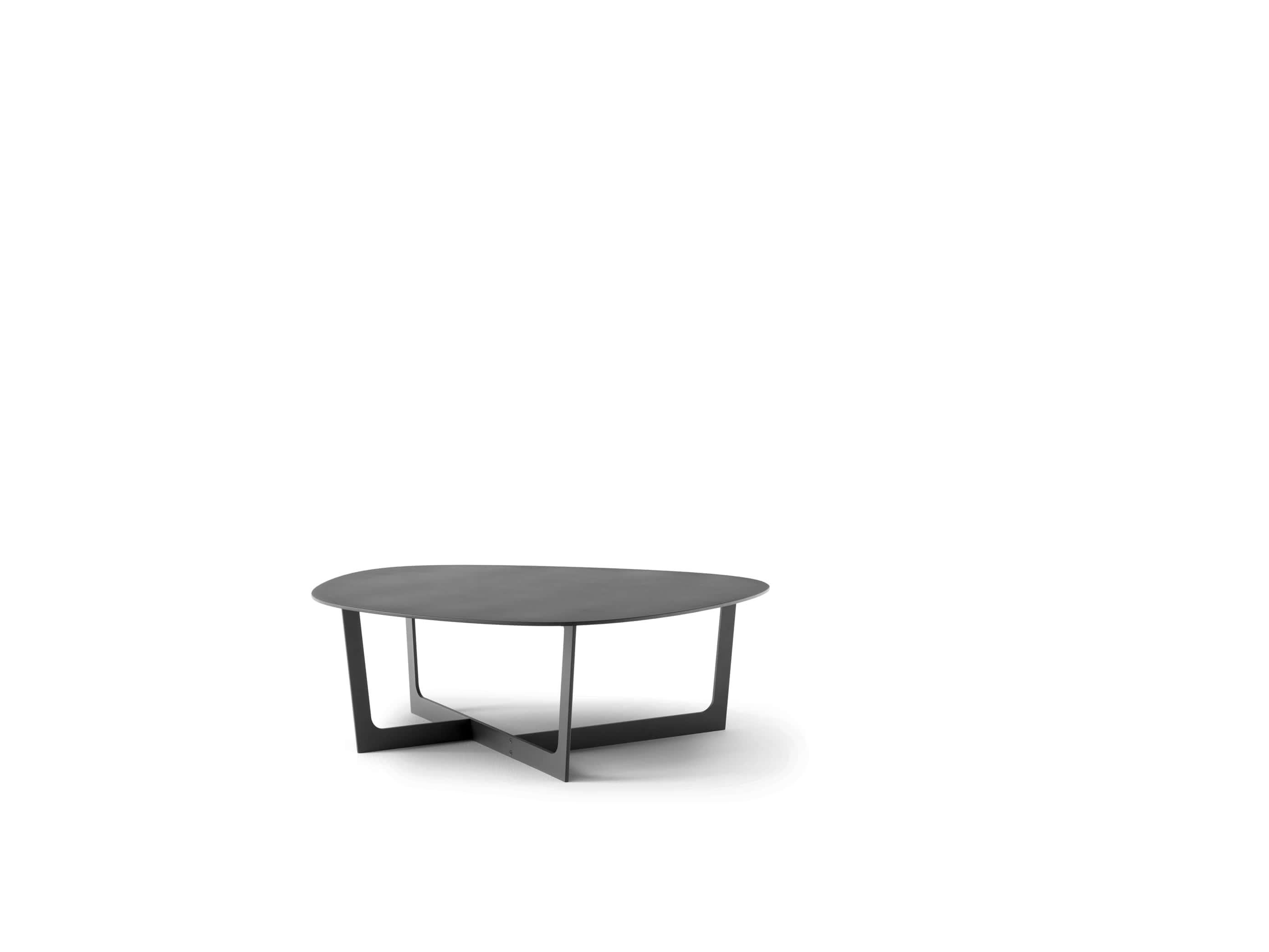 Polish Insula Coffee Table M5191 - Aluminum, textured black lacquered for Fredericia For Sale