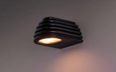 Applique Insulator 0 en laiton foncé de Novocastrian