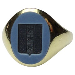 Used Intaglio Agate Ring Medium Size 18 Carat Gold