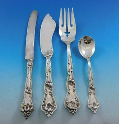 Intaglio, Reed and Barton Sterling Silver Flatware Set 121 Pieces Dinner Floral