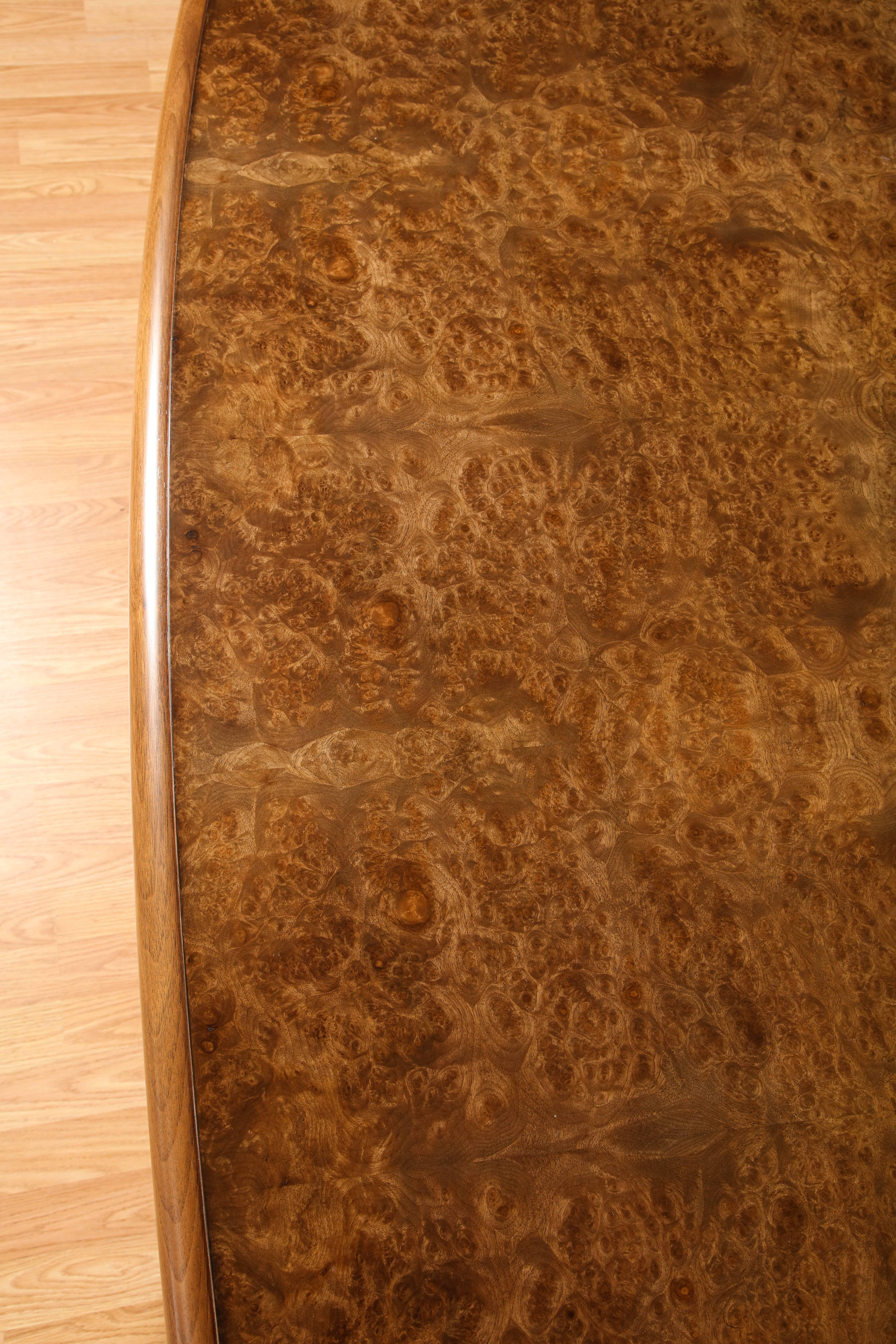 Intaglio Dining Table in Walnut Wood Offered by Vladimir Kagan Design Group 5