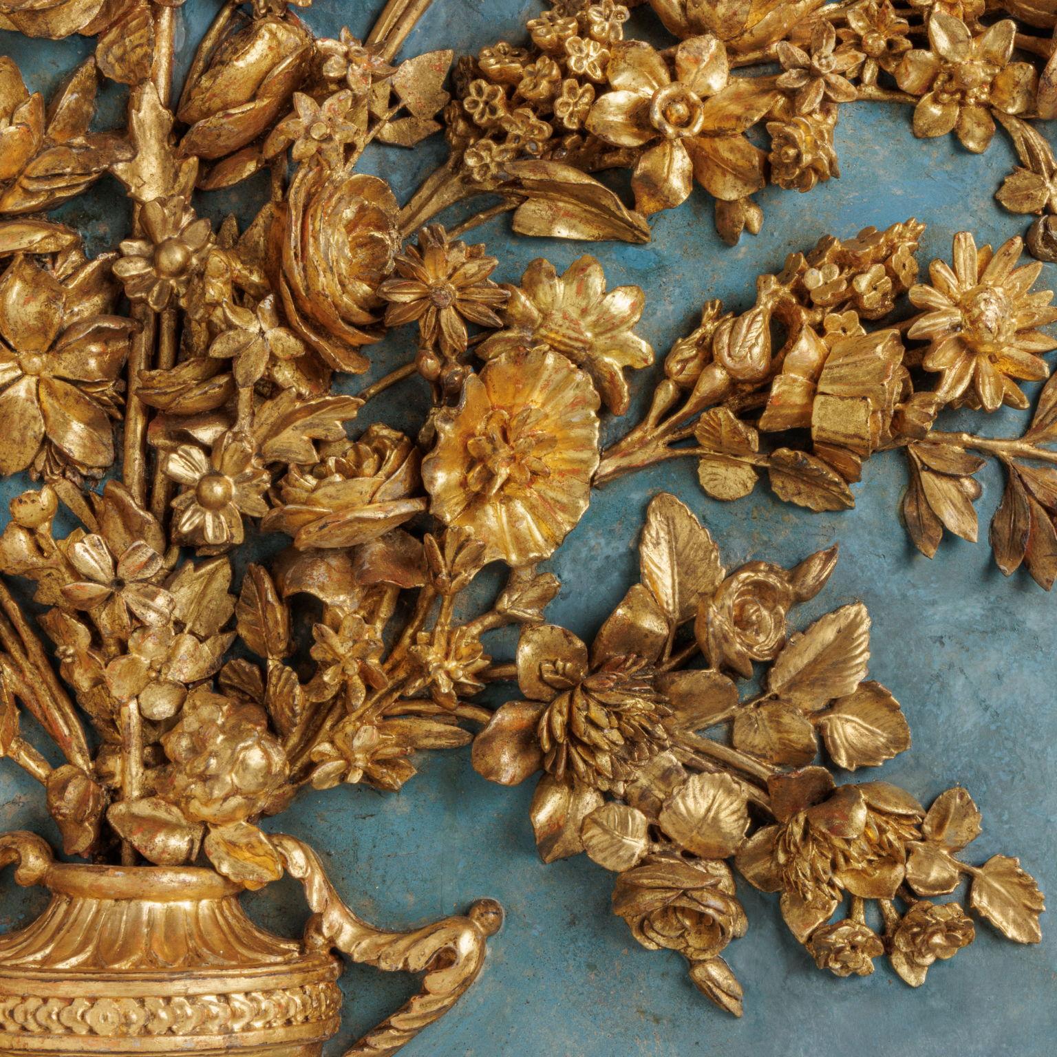 Floral carving. Turin, late 18th century For Sale 2