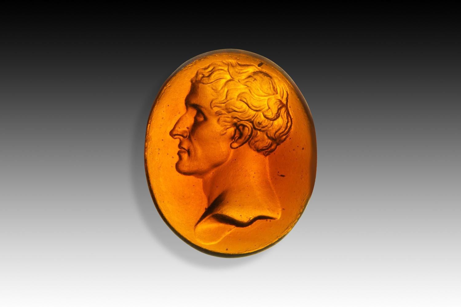Néo-classique Entaille ou camée, portrait. Le verre. Peut-être Italie, 19e siècle. en vente