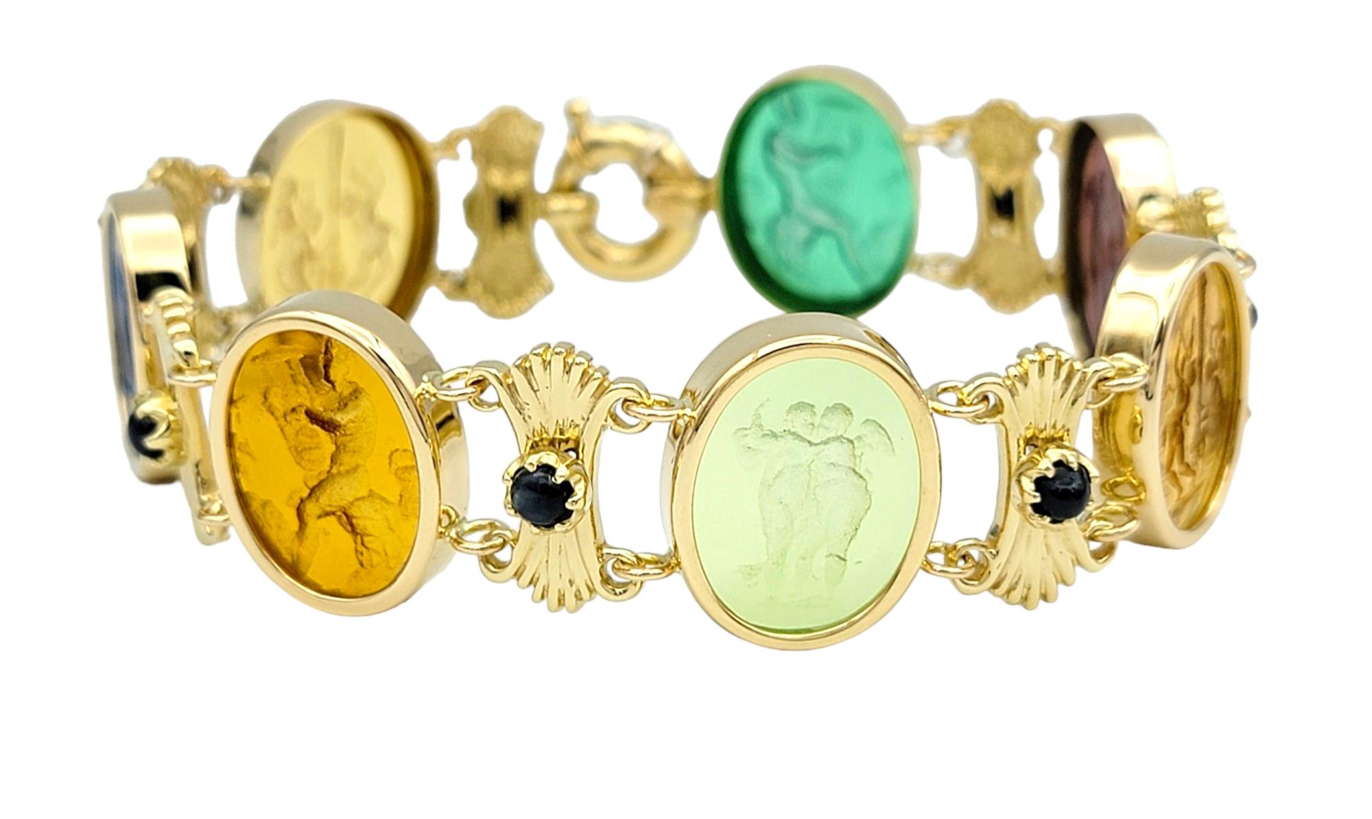 Contemporain Bracelet à maillons de style intaille en or jaune 18 carats, saphir et verre vénitien en vente