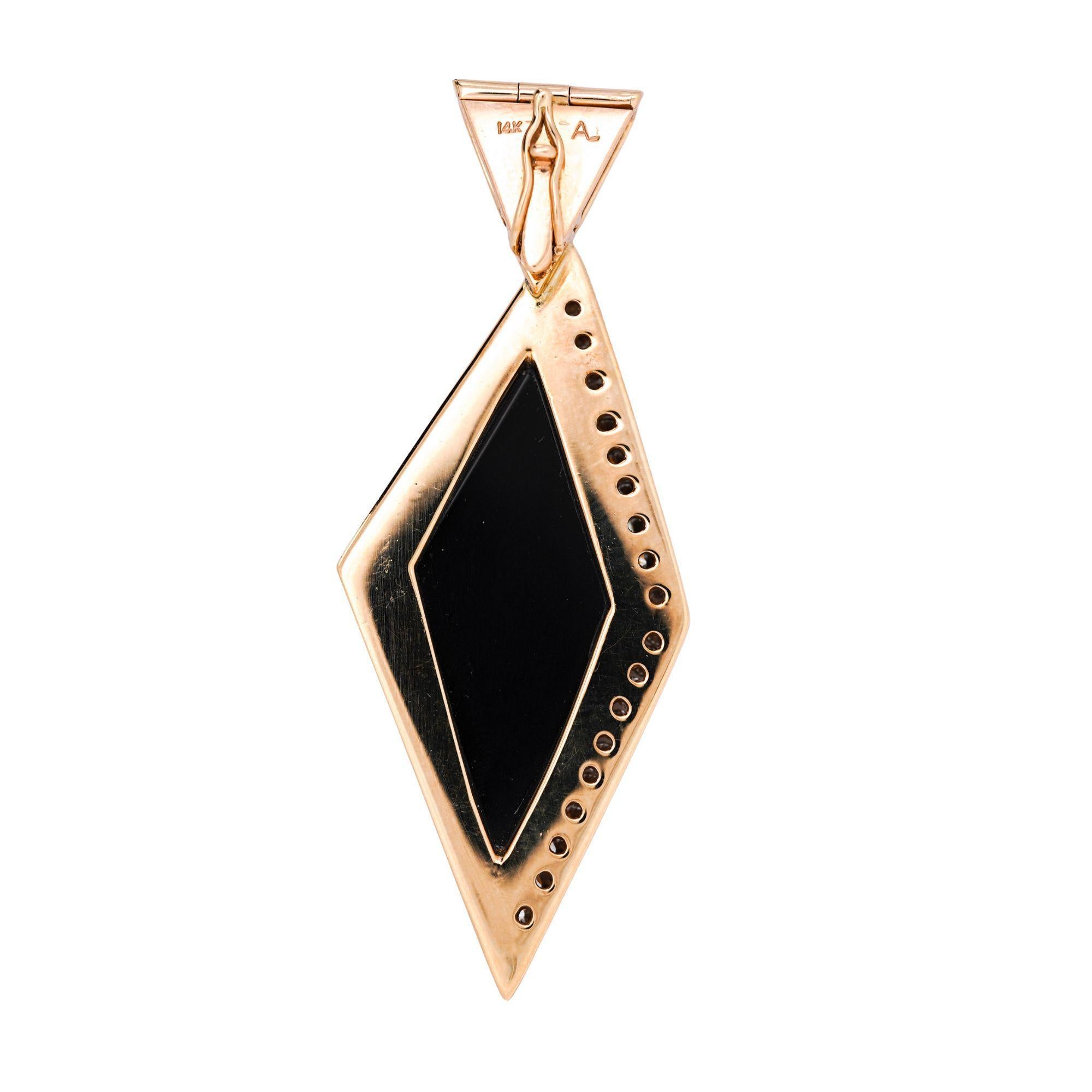 Collana con ciondolo in oro 14K con diamante e malachite opale e onice nera intarsiati In condizioni ottime in vendita a Miami, FL
